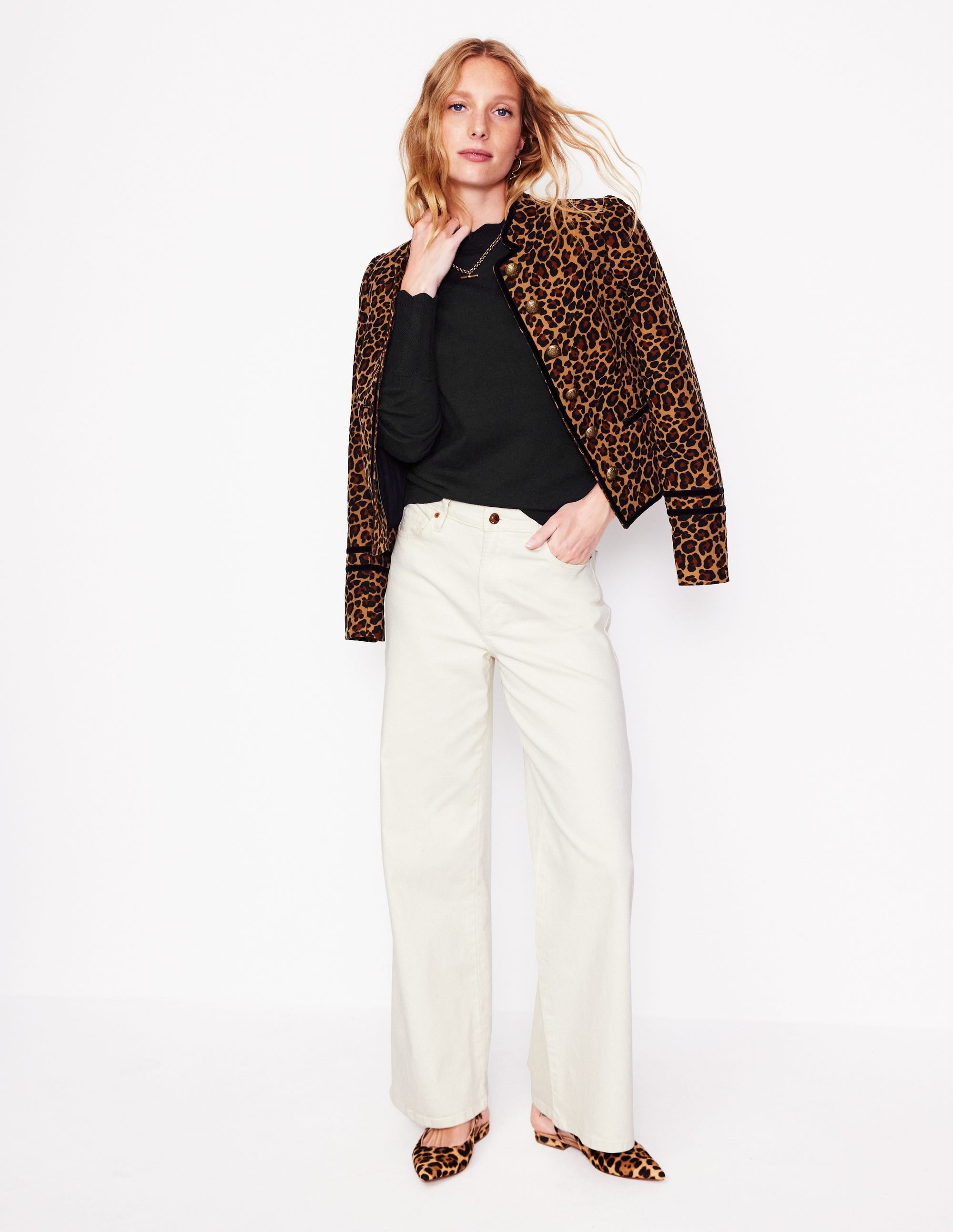 Imi Scalloped Sweater-Black - Image 4
