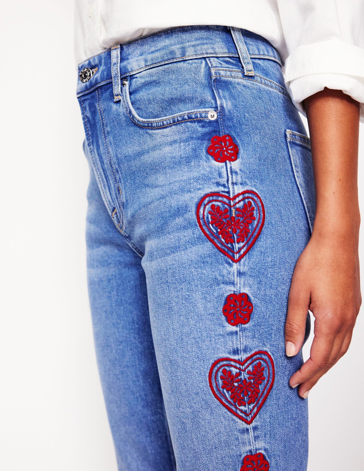 Girlfriend Jeans-Heart Embroidery