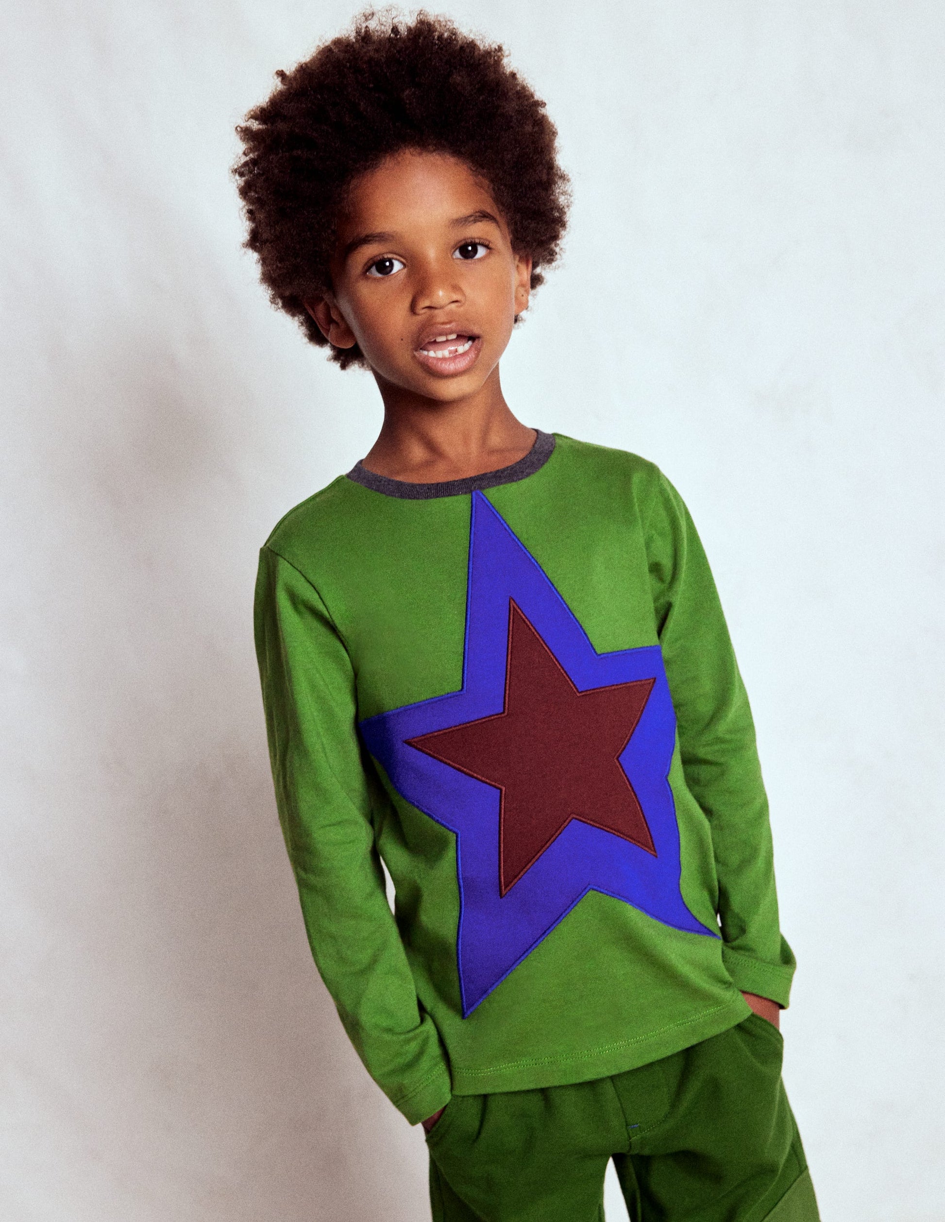 Star Appliqué T-shirt-Broccoli Green Star-3