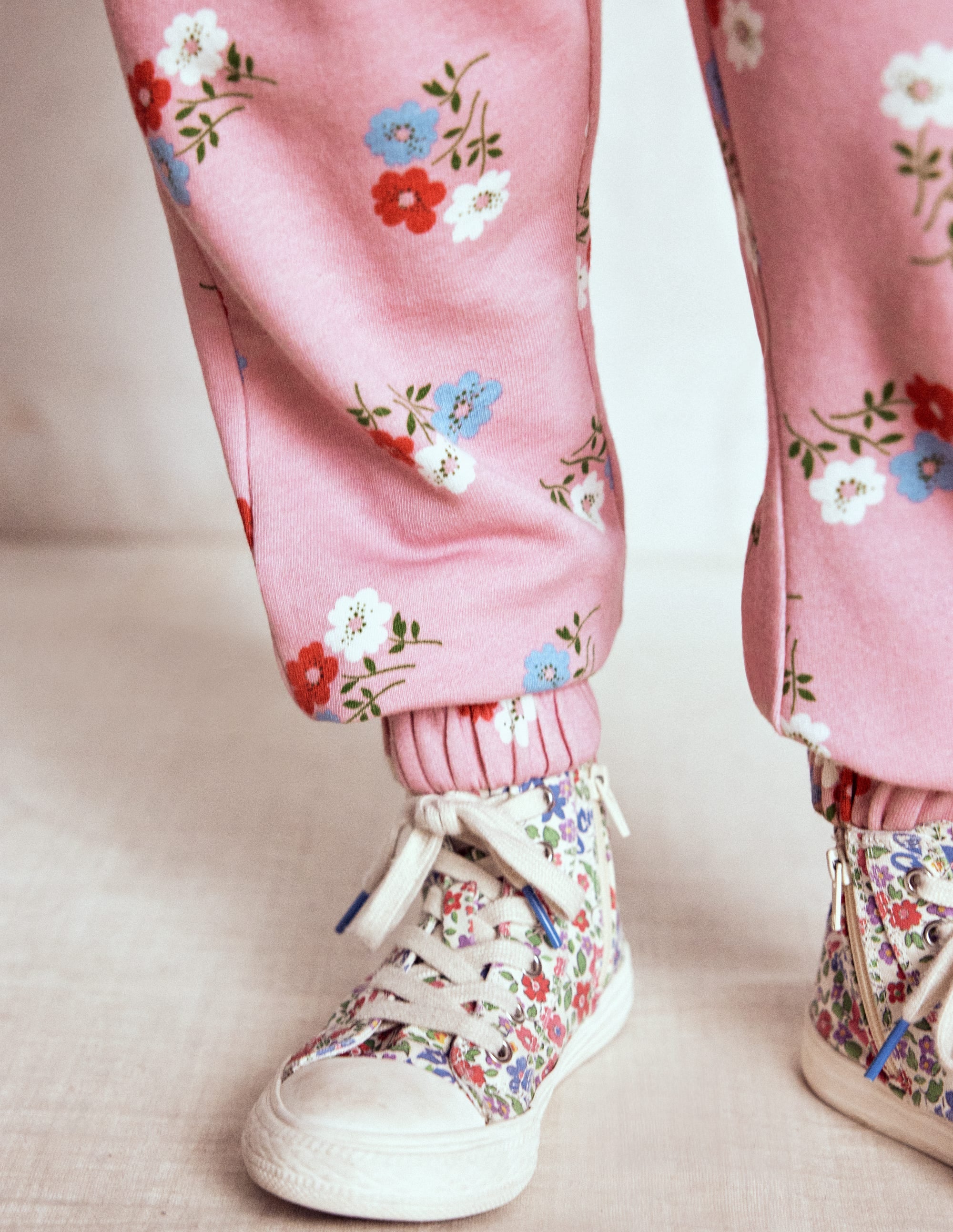 Printed Sweatshirt-Hotchpotch Floral - Image 3