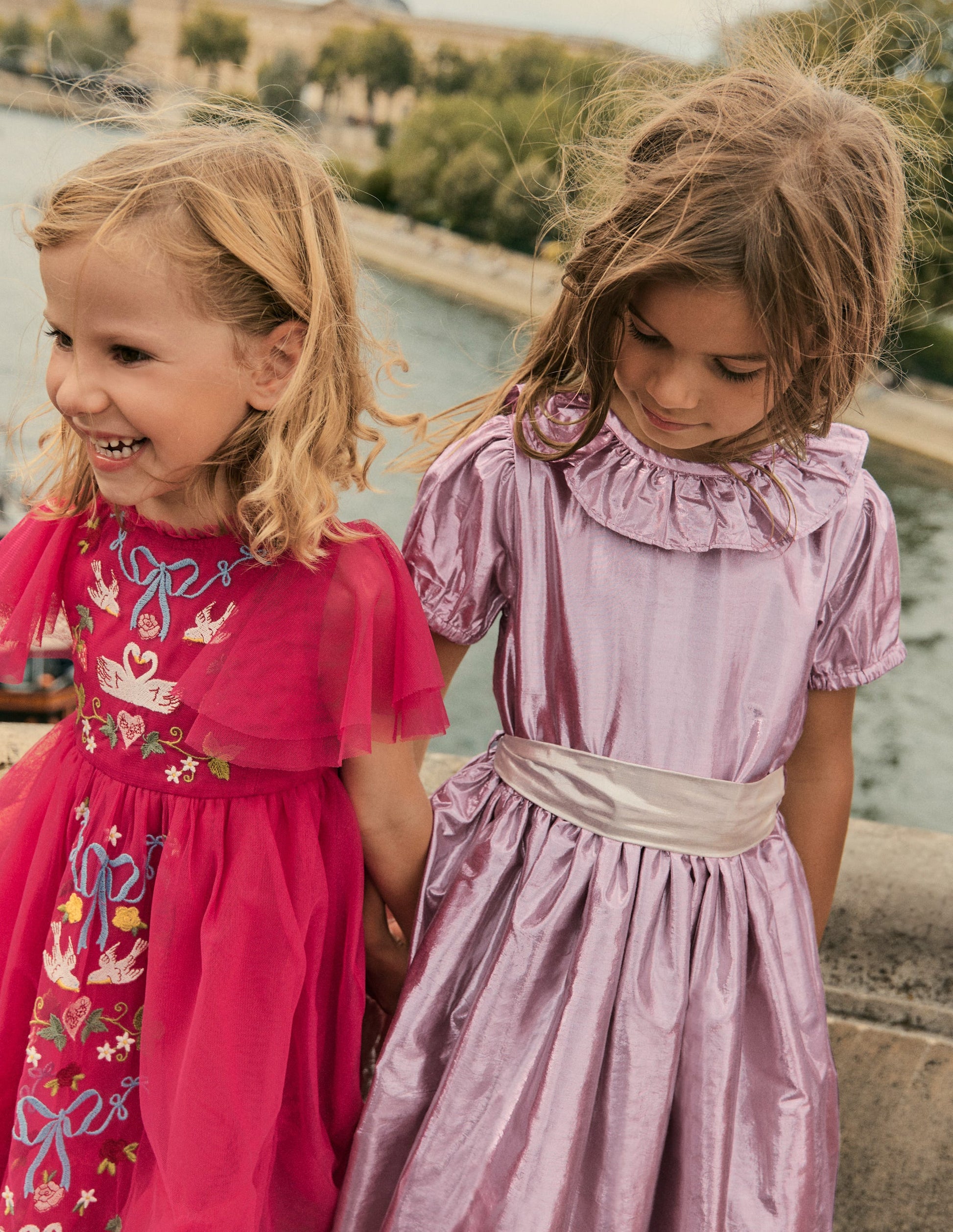 Boden Girls Fit & Flare Party Dress in Pink | Size 2-3 Years Boden Girls Fit & Flare Party Dress in Pink | Size 2-3 Years