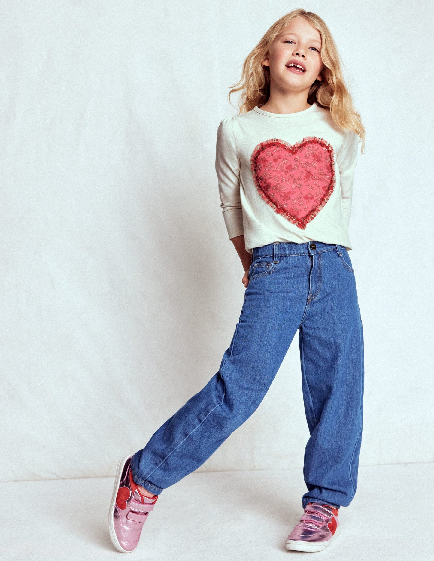 Puff Sleeve Appliqué  T-shirt-Ruffle Heart