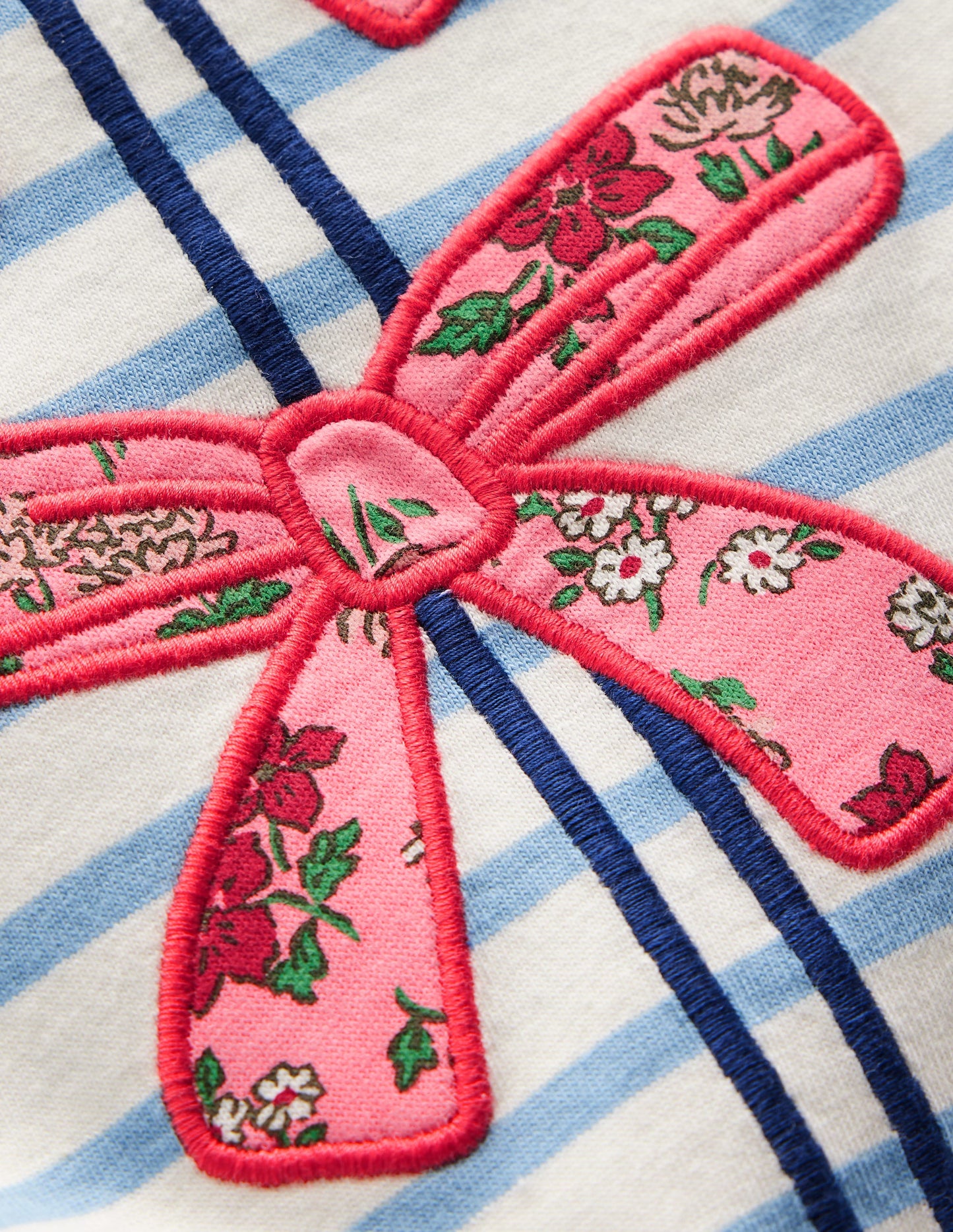 Puff Sleeve Appliqué  T-shirt-Soft Ivory/Glacier Blue