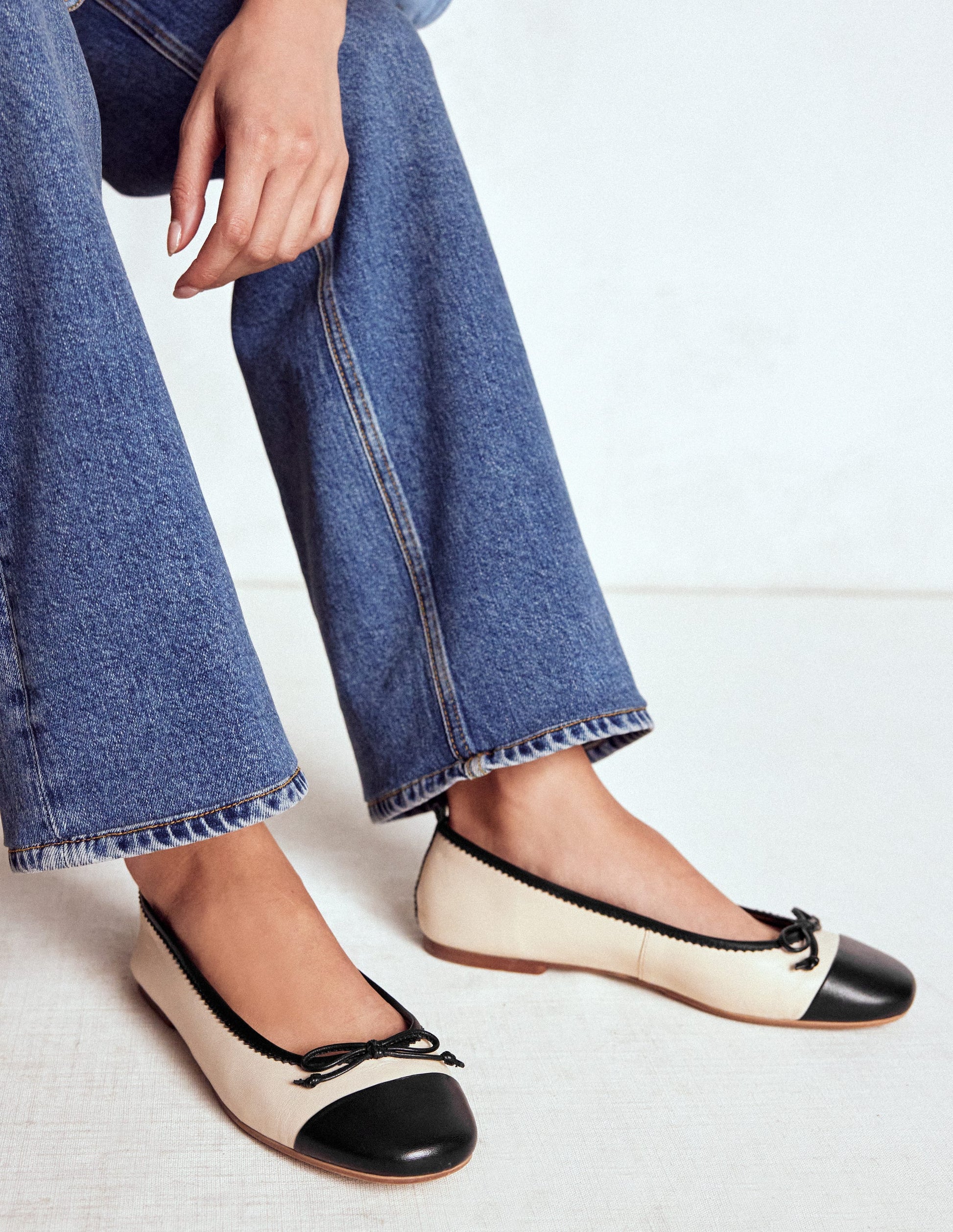 Kitty Flexi Sole Ballet Flats-Ecru/Black-2