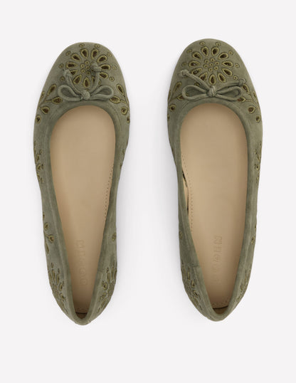 Cut Out Ballet Flats-Deep Olive-5
