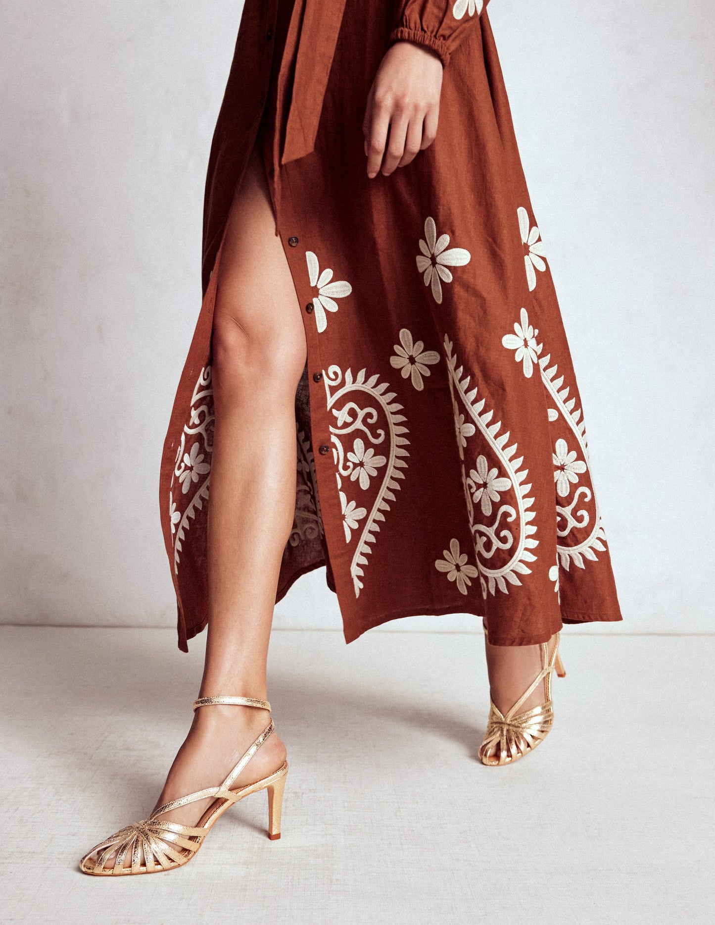 Heeled Cage Sandals-Gold Metallic