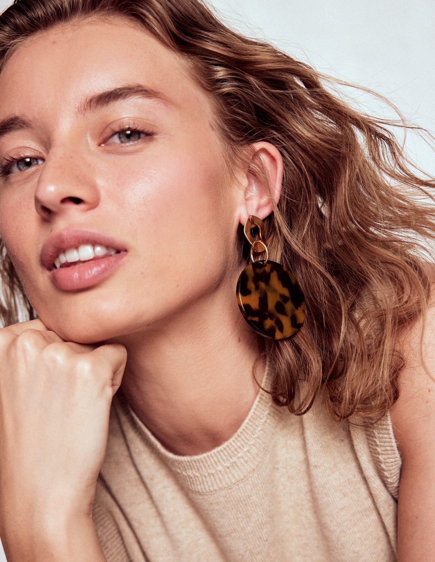 Resin Disc Earrings-Brown Tort