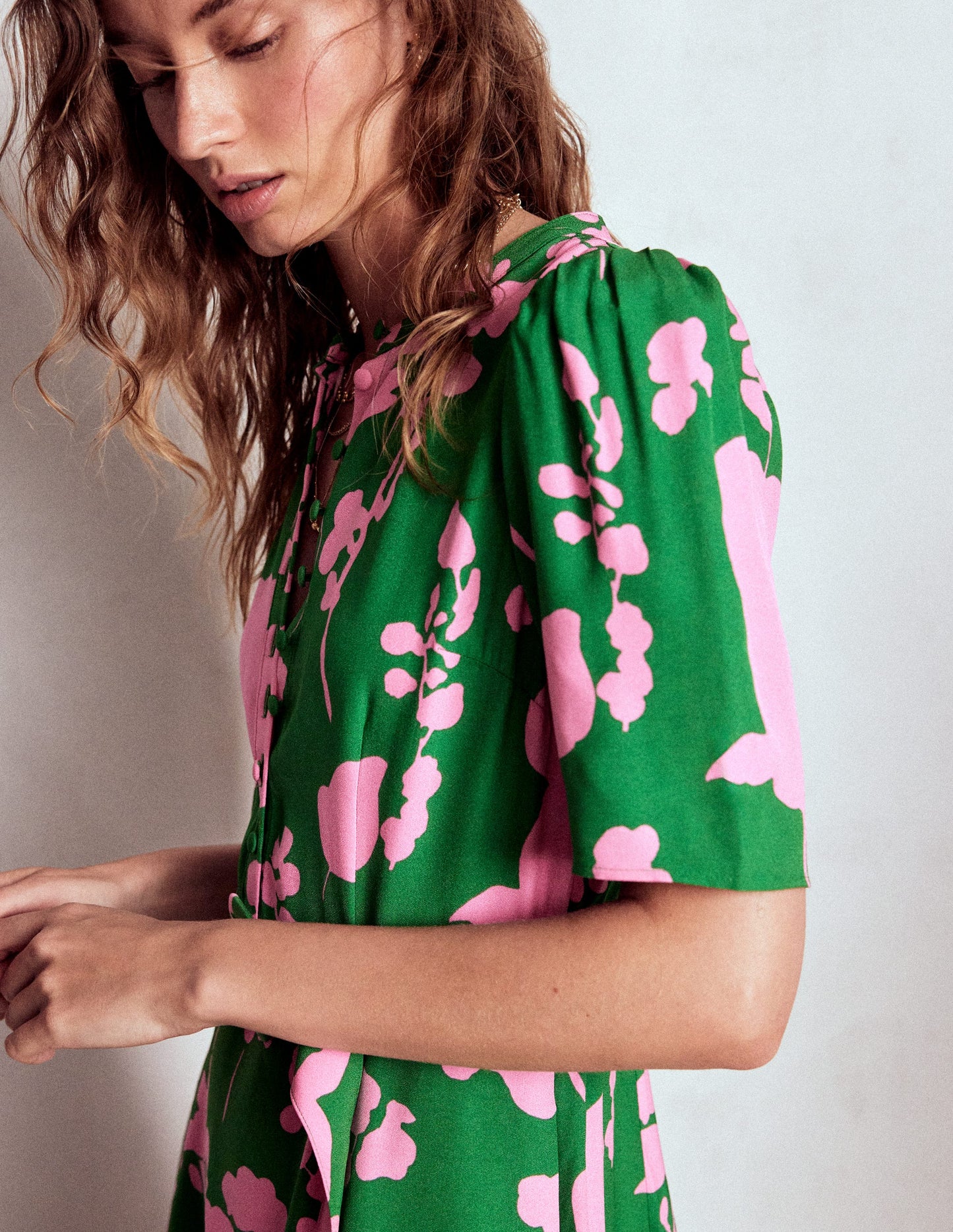 Kate Puff Sleeve Belted Dress-Highland Green, Dainty Sprigs