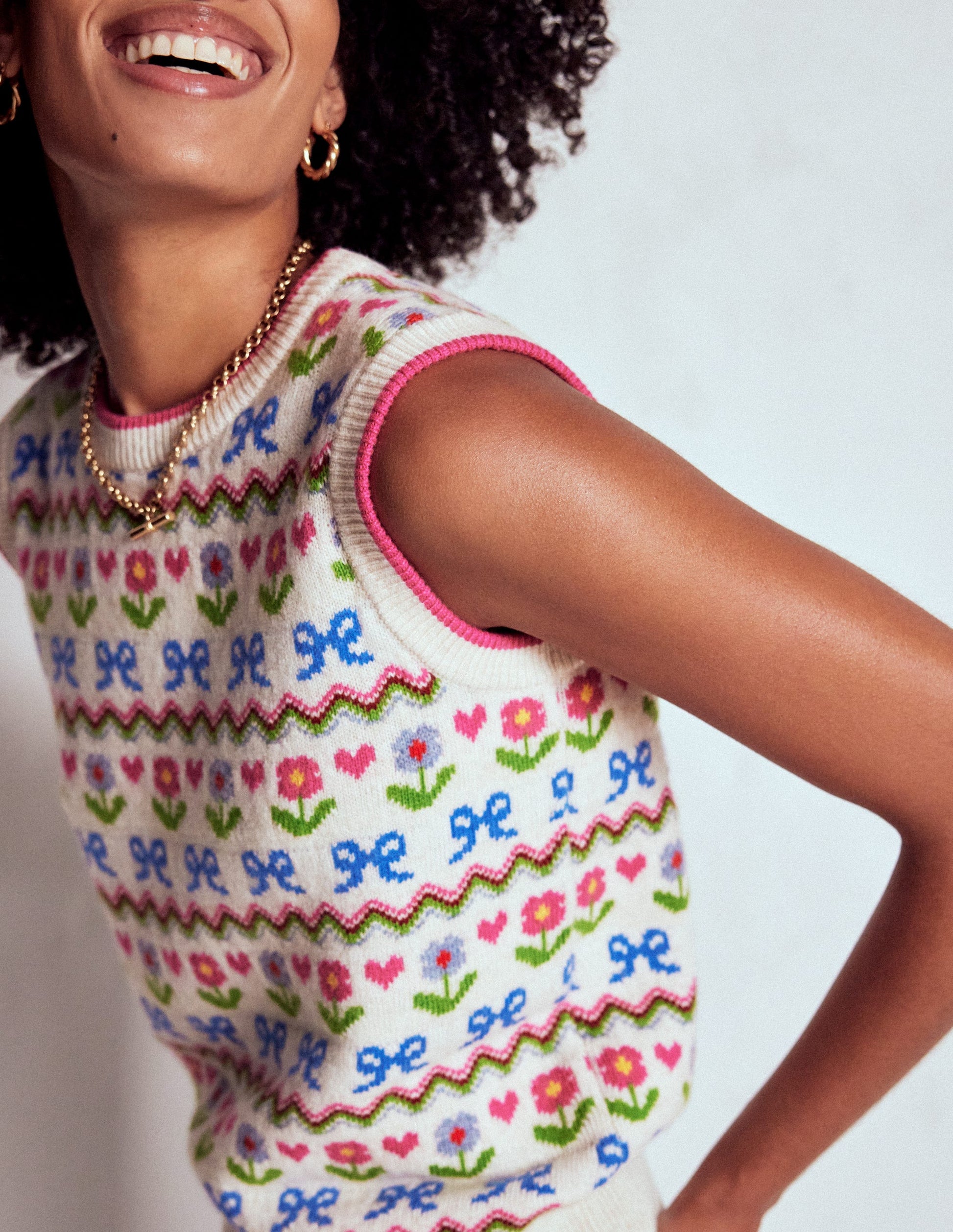 Edie Fair Isle Vest-Oatmeal Melange, Flowers-2