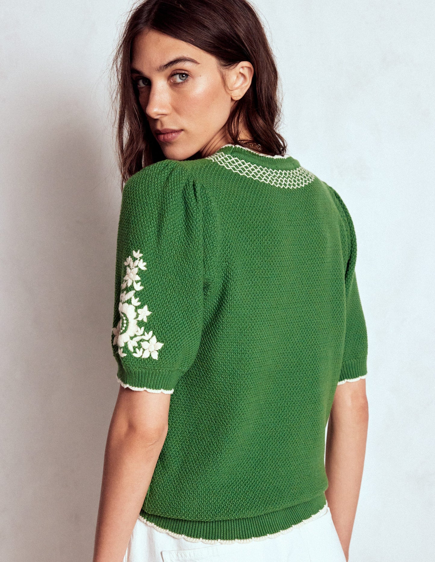 Puff Sleeve Embroidery T-shirt-Paradise Green