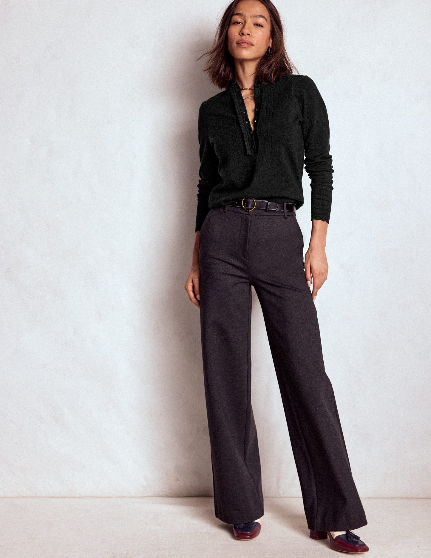 Angela Cotton Scallop Sweater-Black