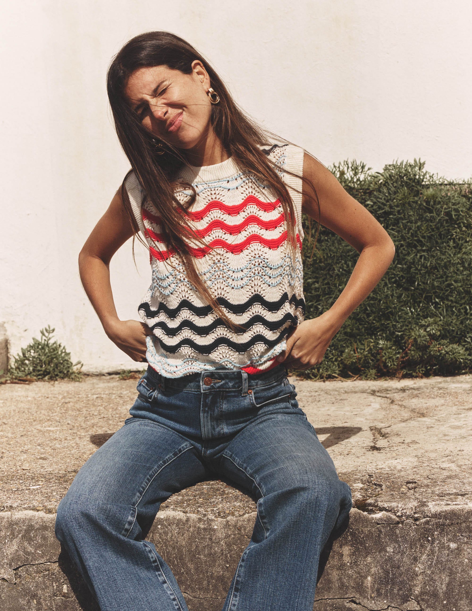 Cotton Wave Sweater Vest-Navy/ Red Textured Wave - Image 5