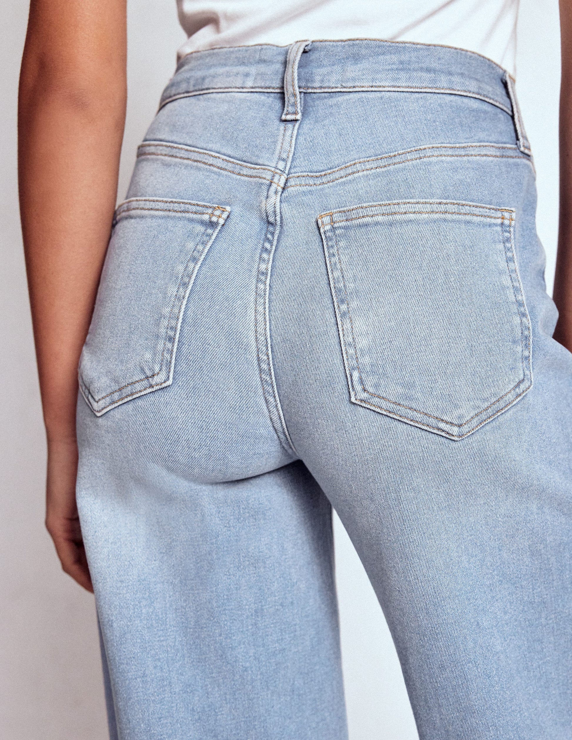 High Rise Wide Leg Jeans-Light Vintage-8