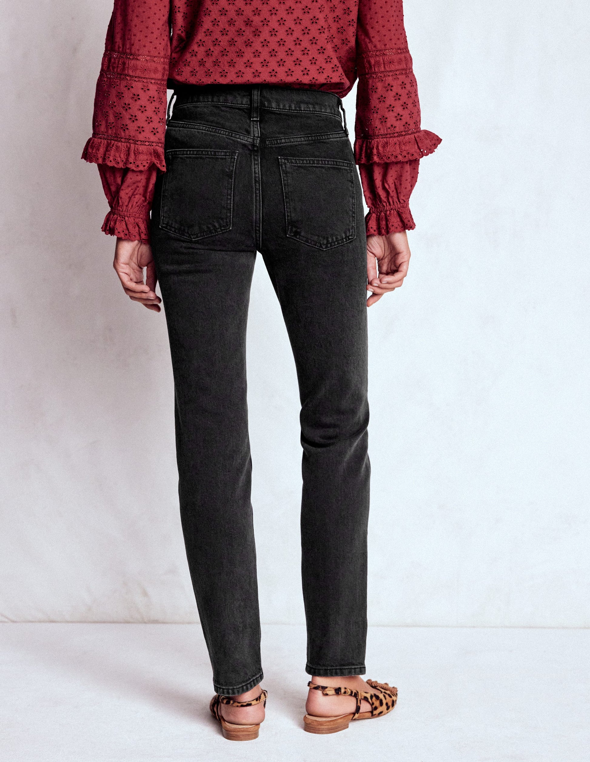 Girlfriend Jeans-Washed Black-3