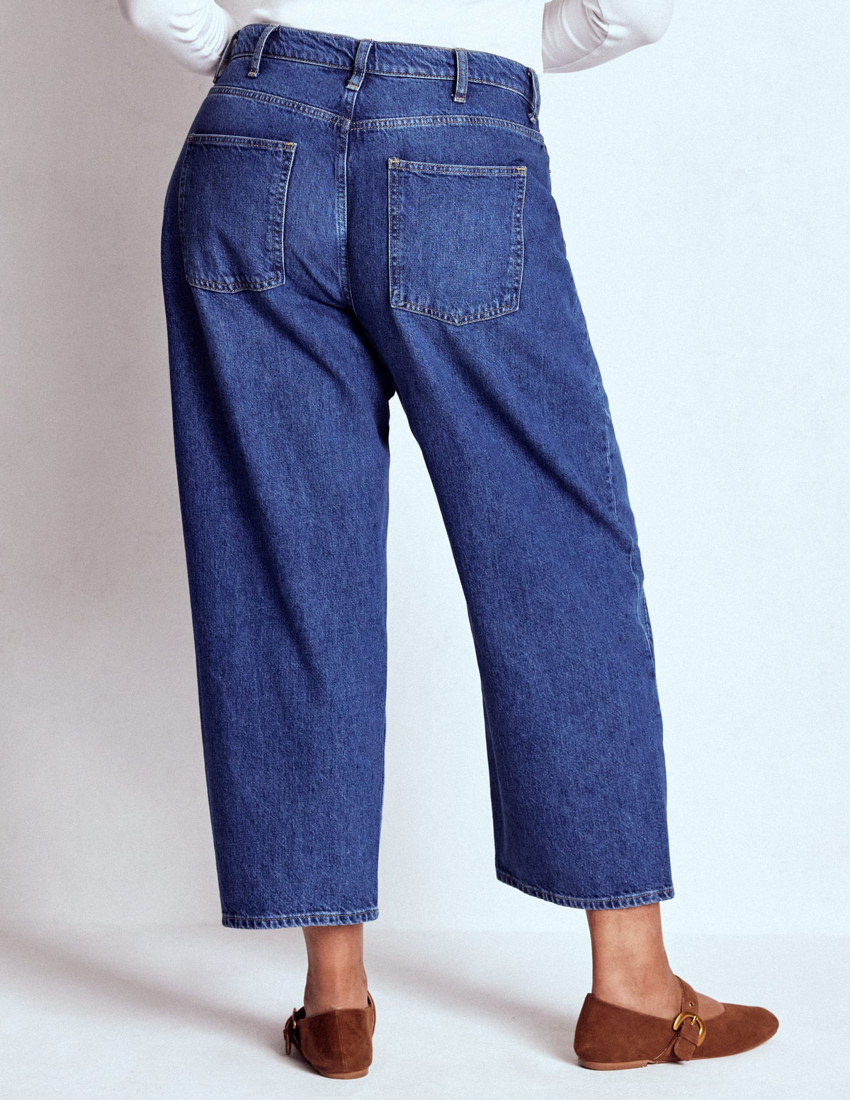 Barrel Leg Jeans-Mid Vintage - Image 8