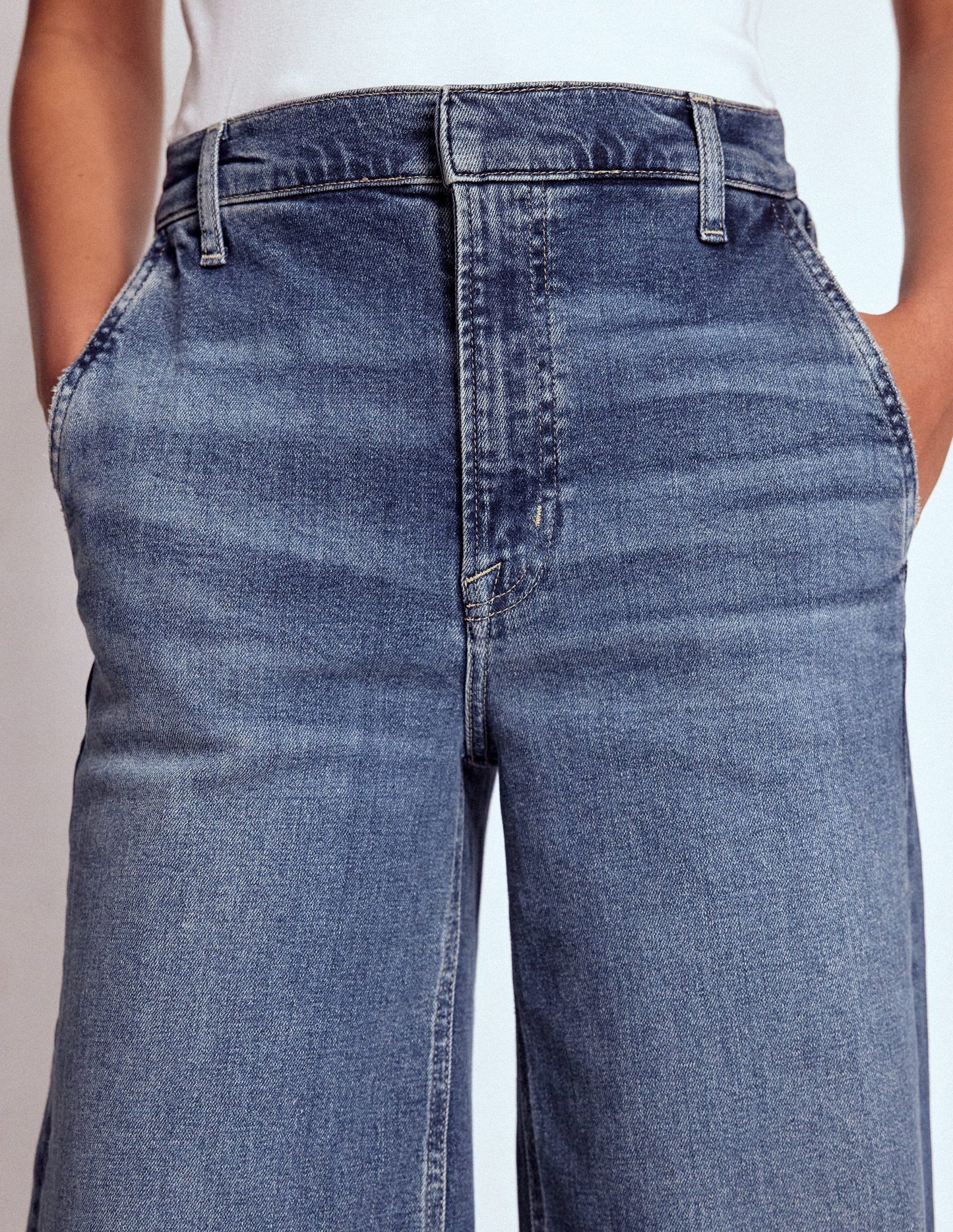 High Rise Clean Wide Jeans-Mid Vintage