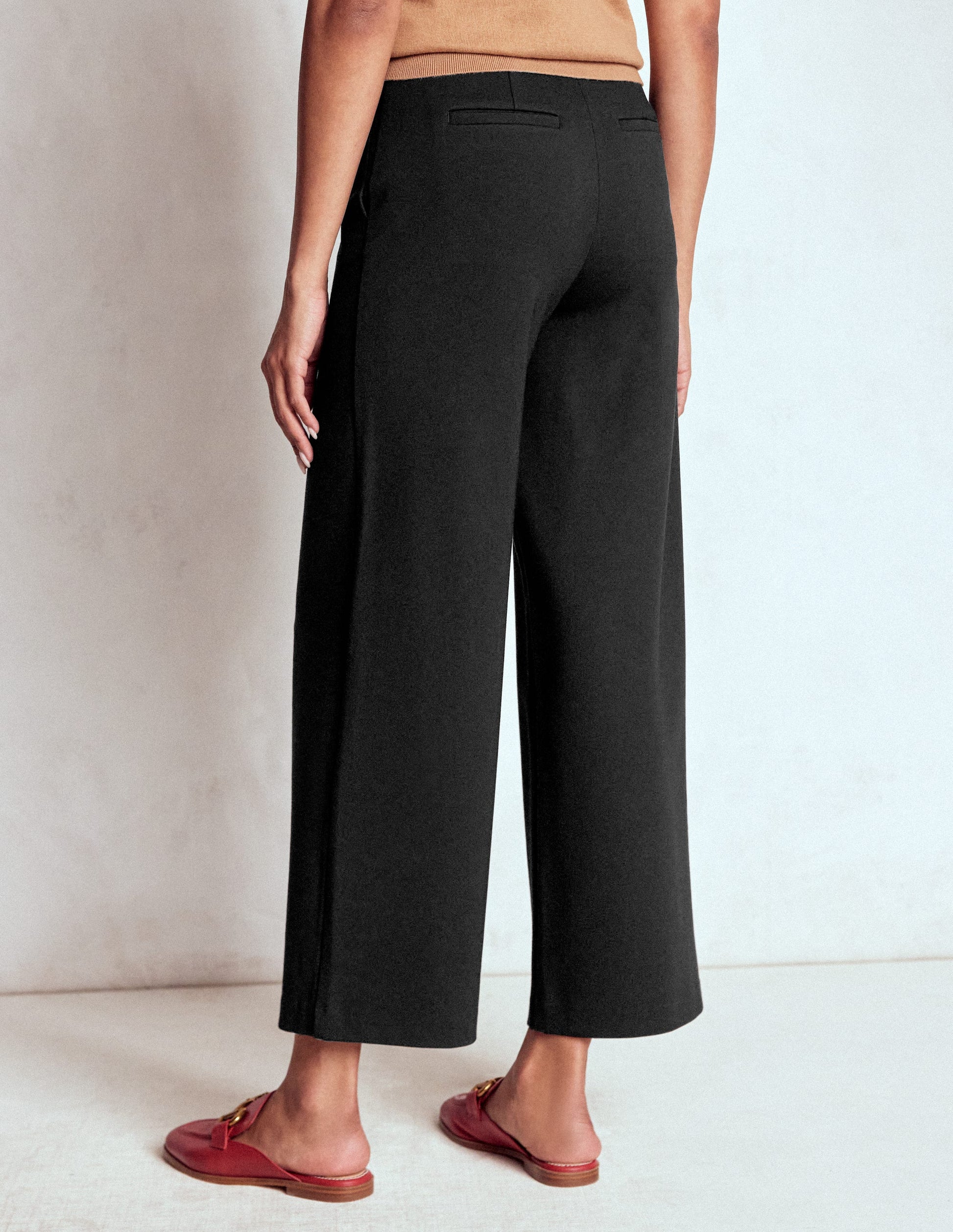 Belgravia Ponte Crop Pants-BLACK-3