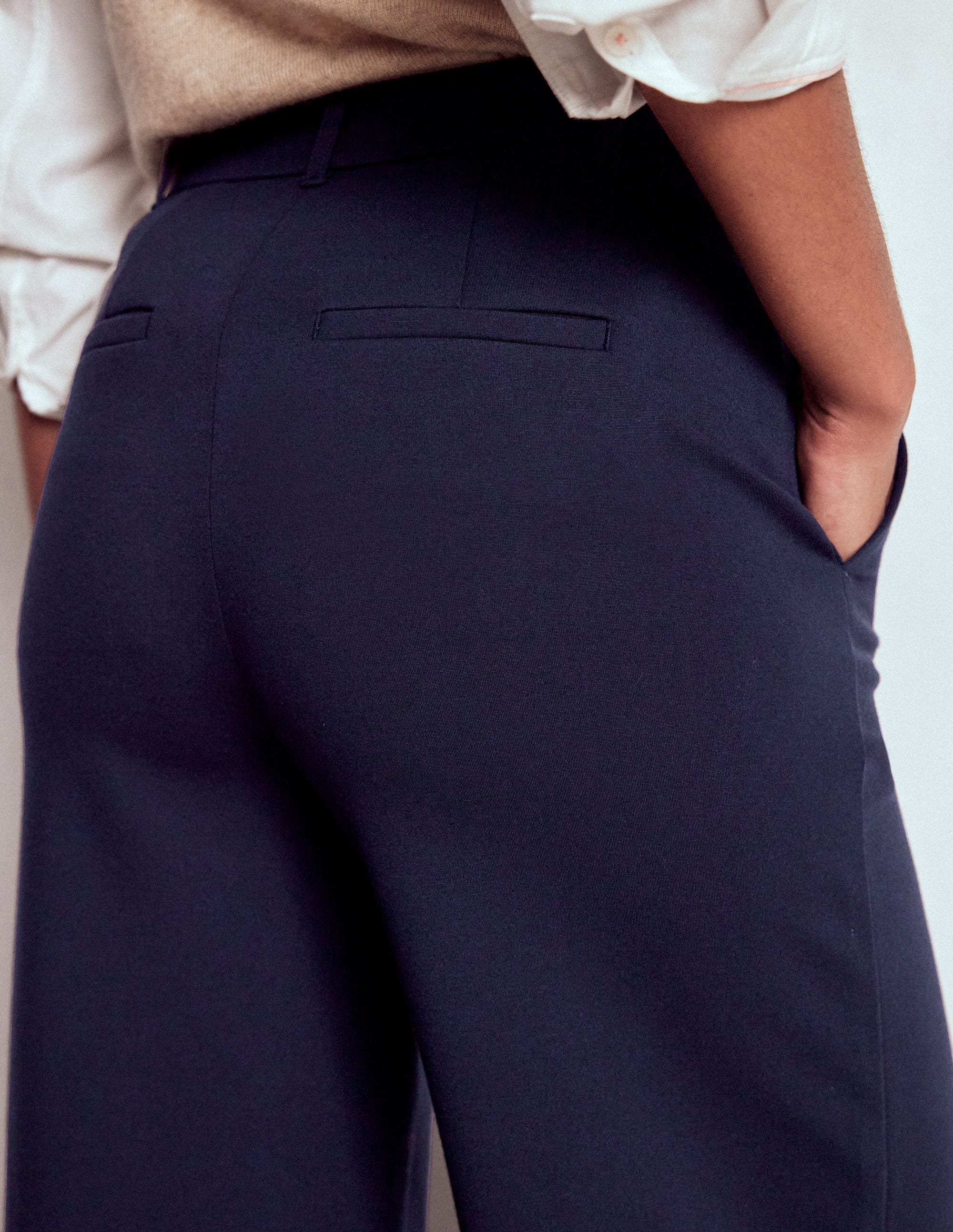 Belgravia Ponte Crop Pants-Navy - Image 4