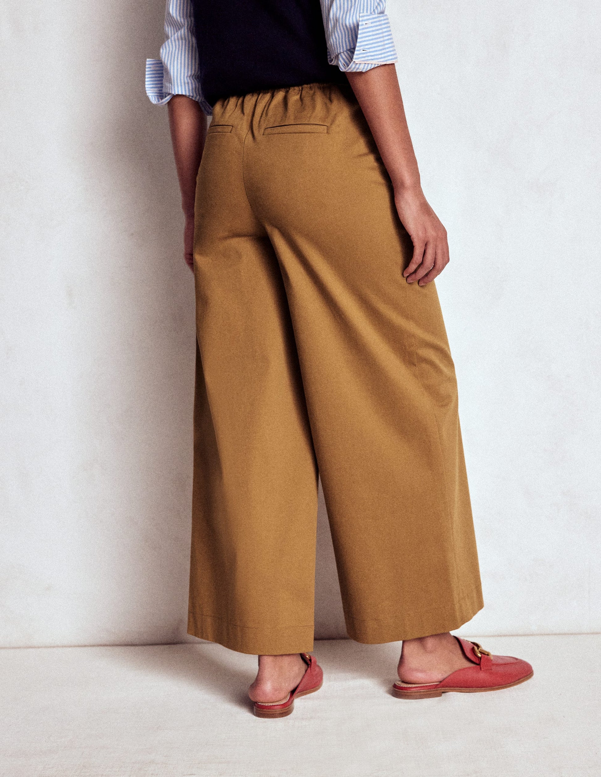 Pull-on Cropped Pants-Hazelnut Brown-3