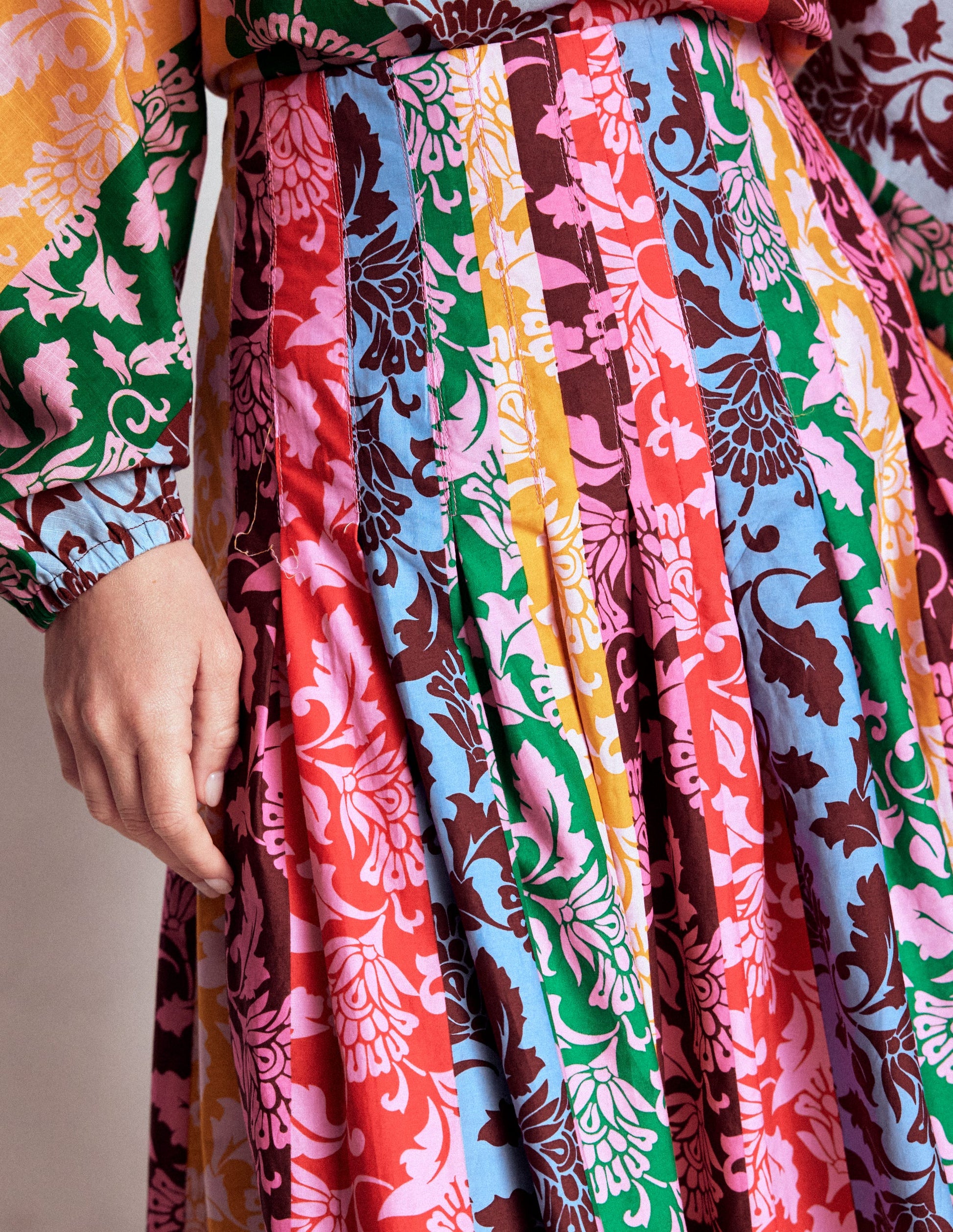 Valentina Poplin Midi Skirt-Floral, Ornate Vine Hotch-2