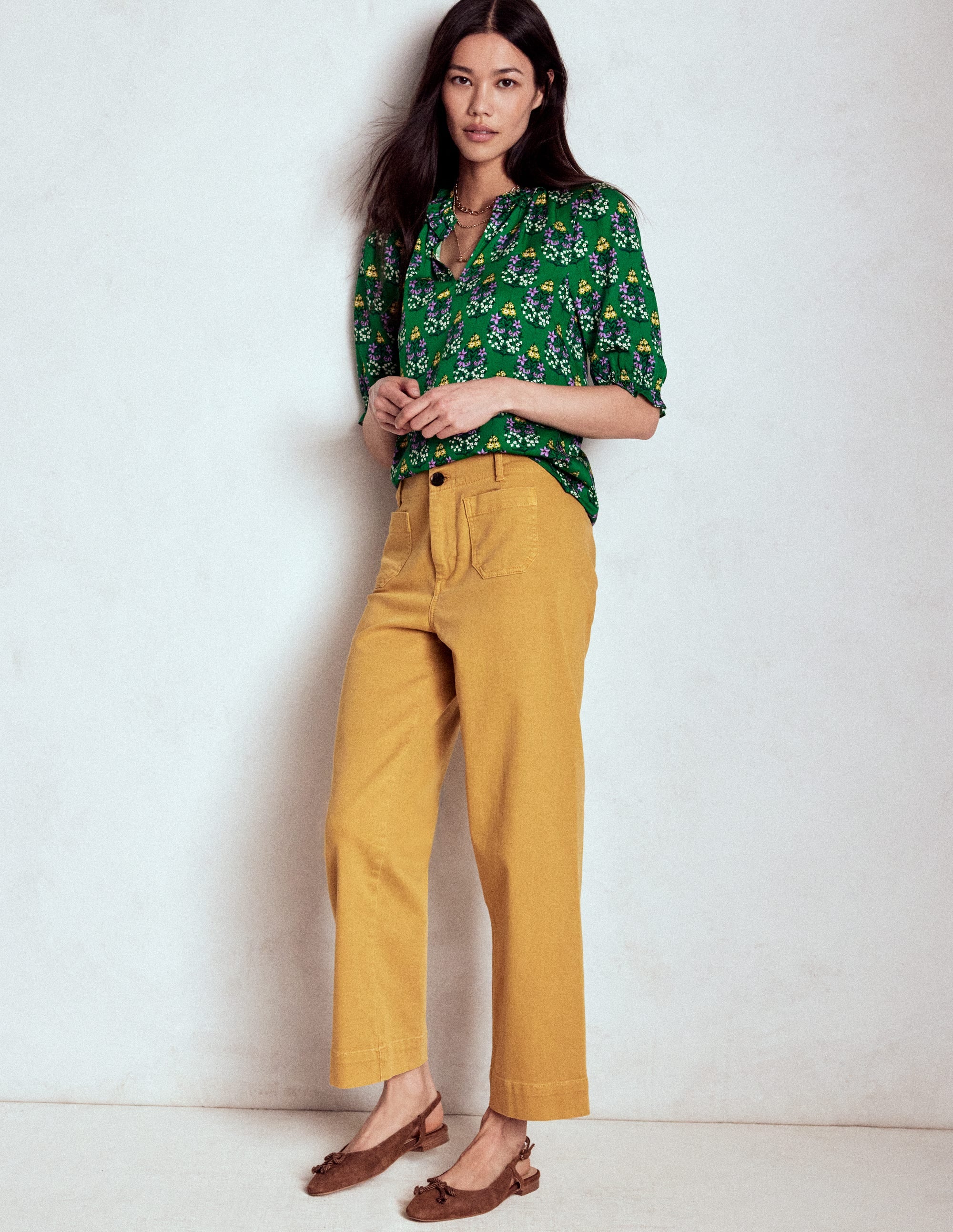 Ria Short Sleeve Top-Emerald, Wildflower Bouquet - Image 4