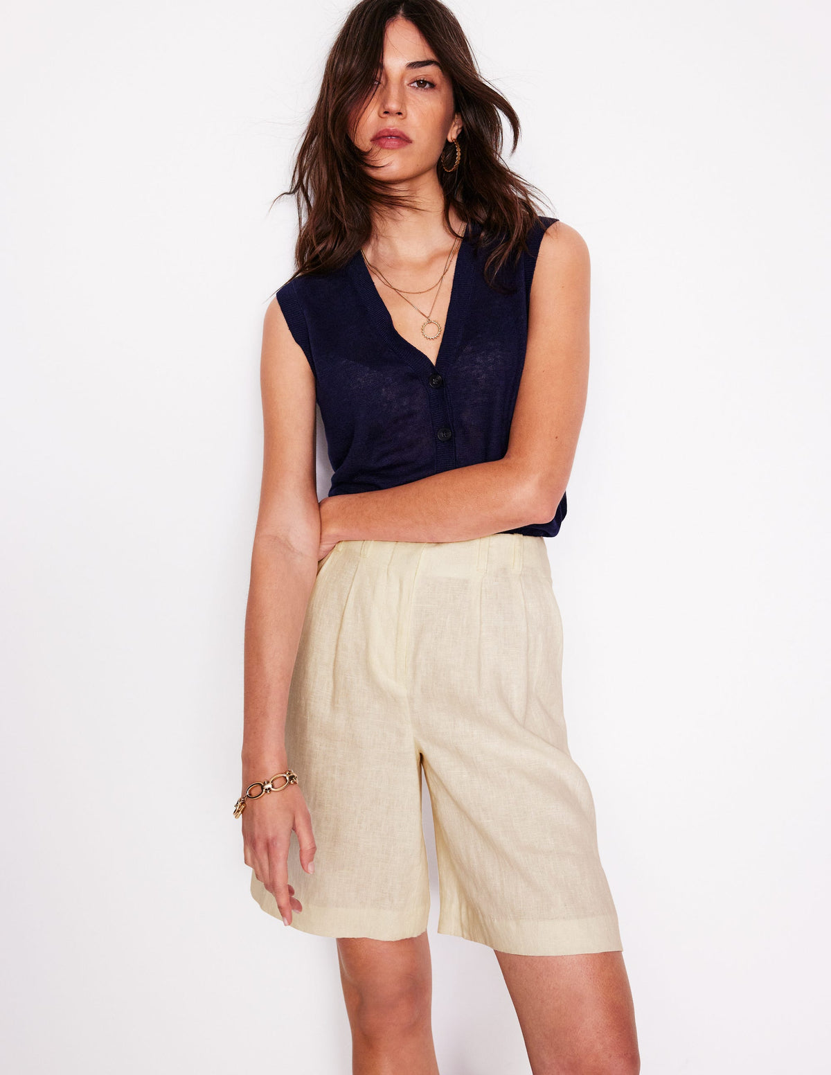 Pleat Linen Wide Leg Shorts-Ivory - Image 1