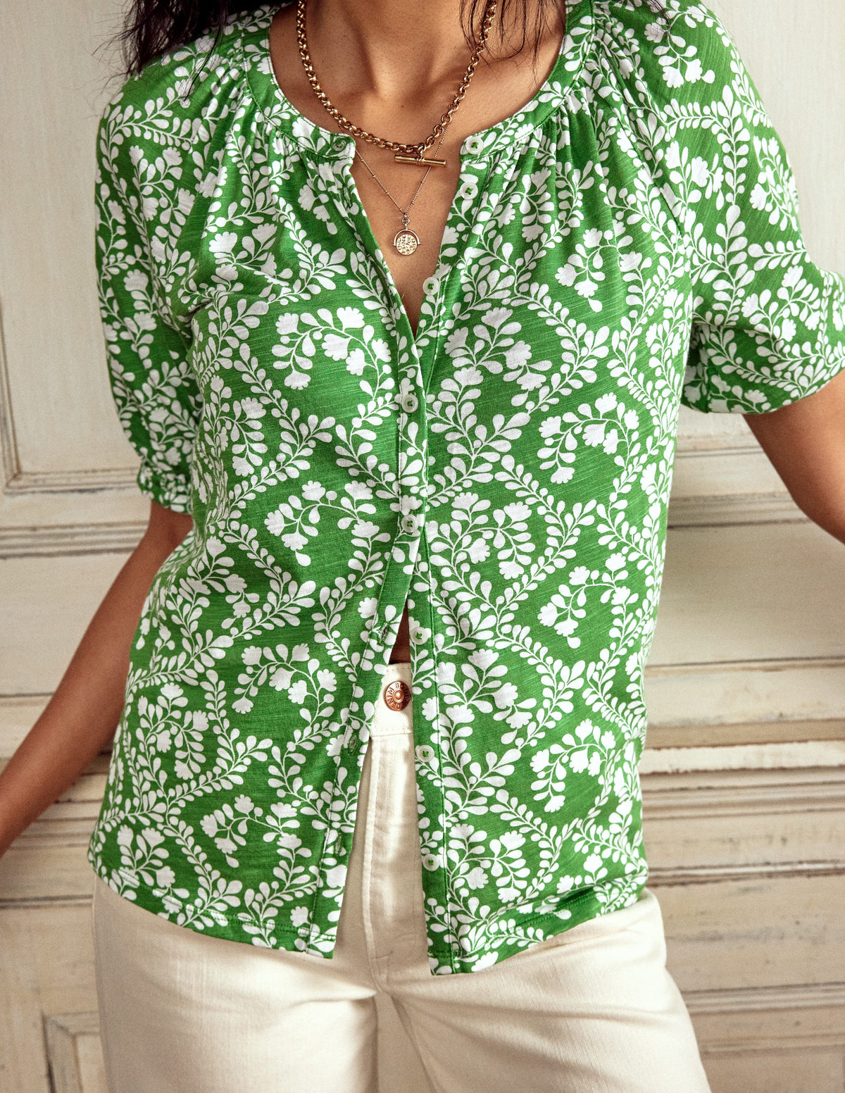 Isla Jersey Shirt-Iguana Green, Vine Sillouette - Image 2