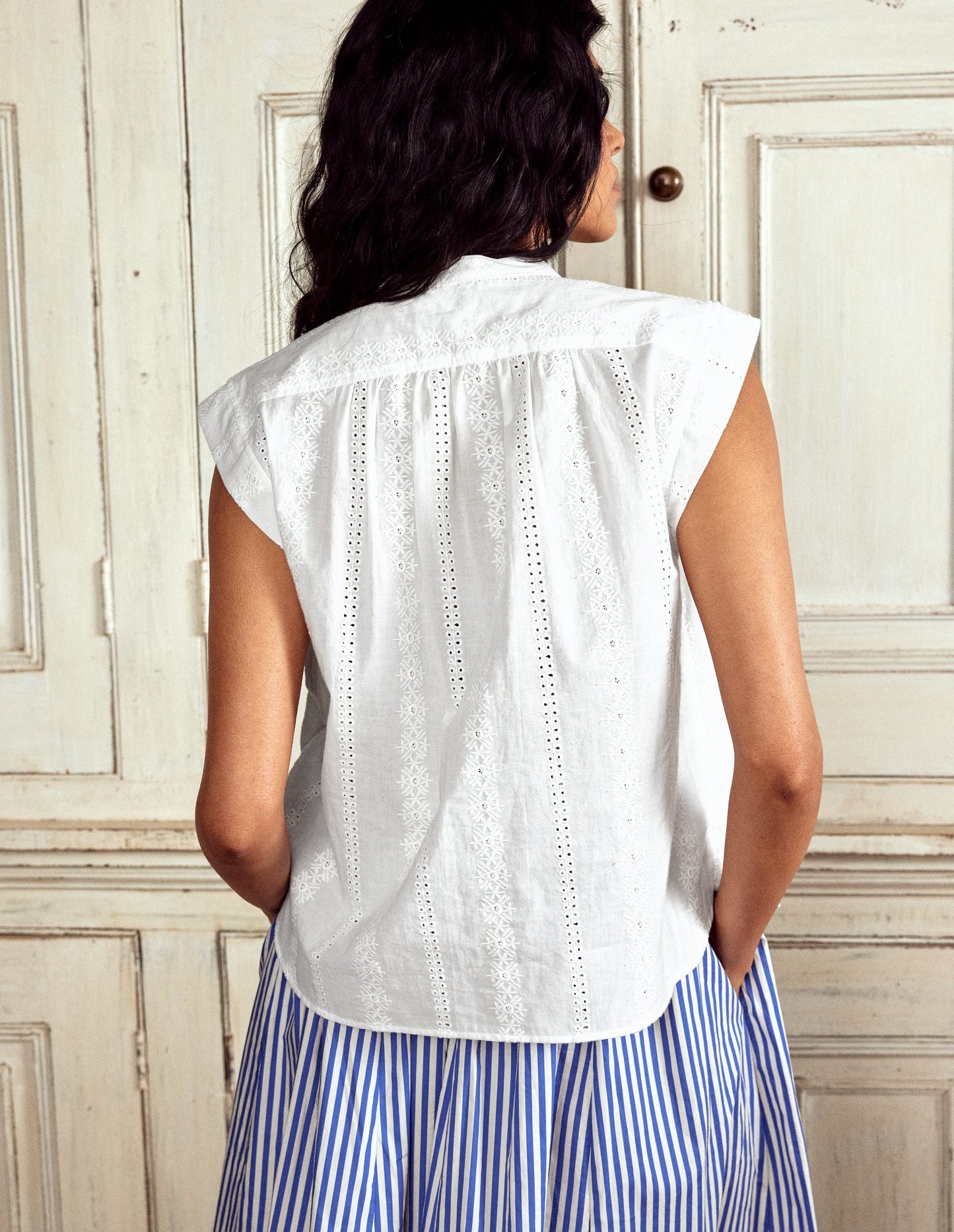 Fabric Interest Everyday Top-White