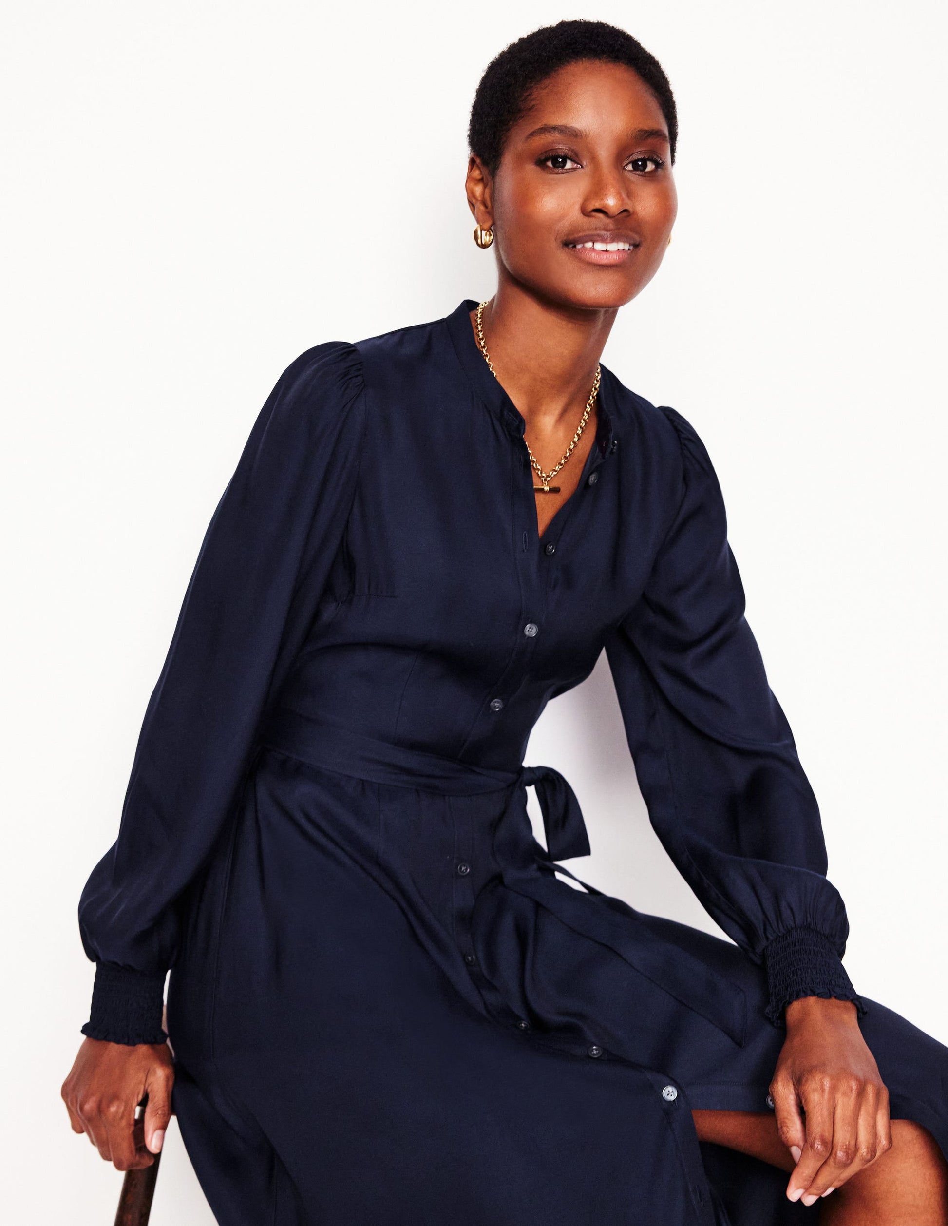 navy shirt dress Women's blue Short-Sleeved classic and elegant pleated dress How To Style A T-Shirt