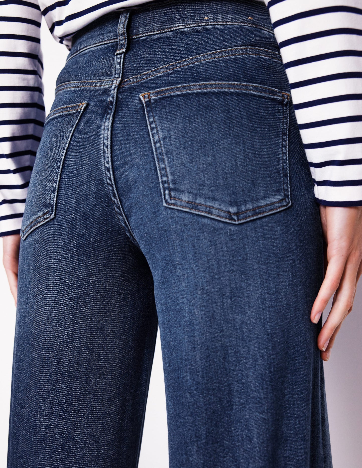 High Rise Wide Crop Jeans-Mid Vintage