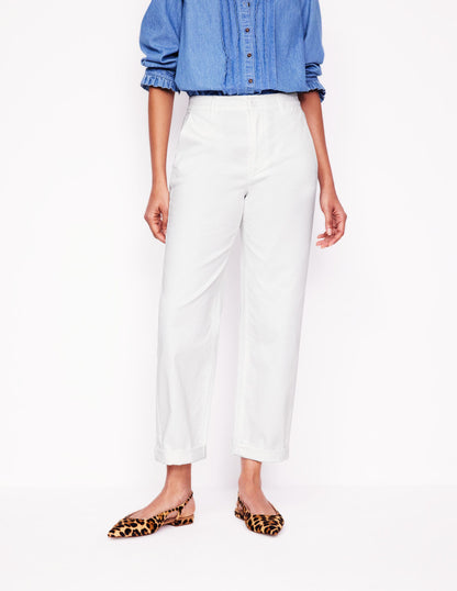 Barnsbury Chino Pants-White