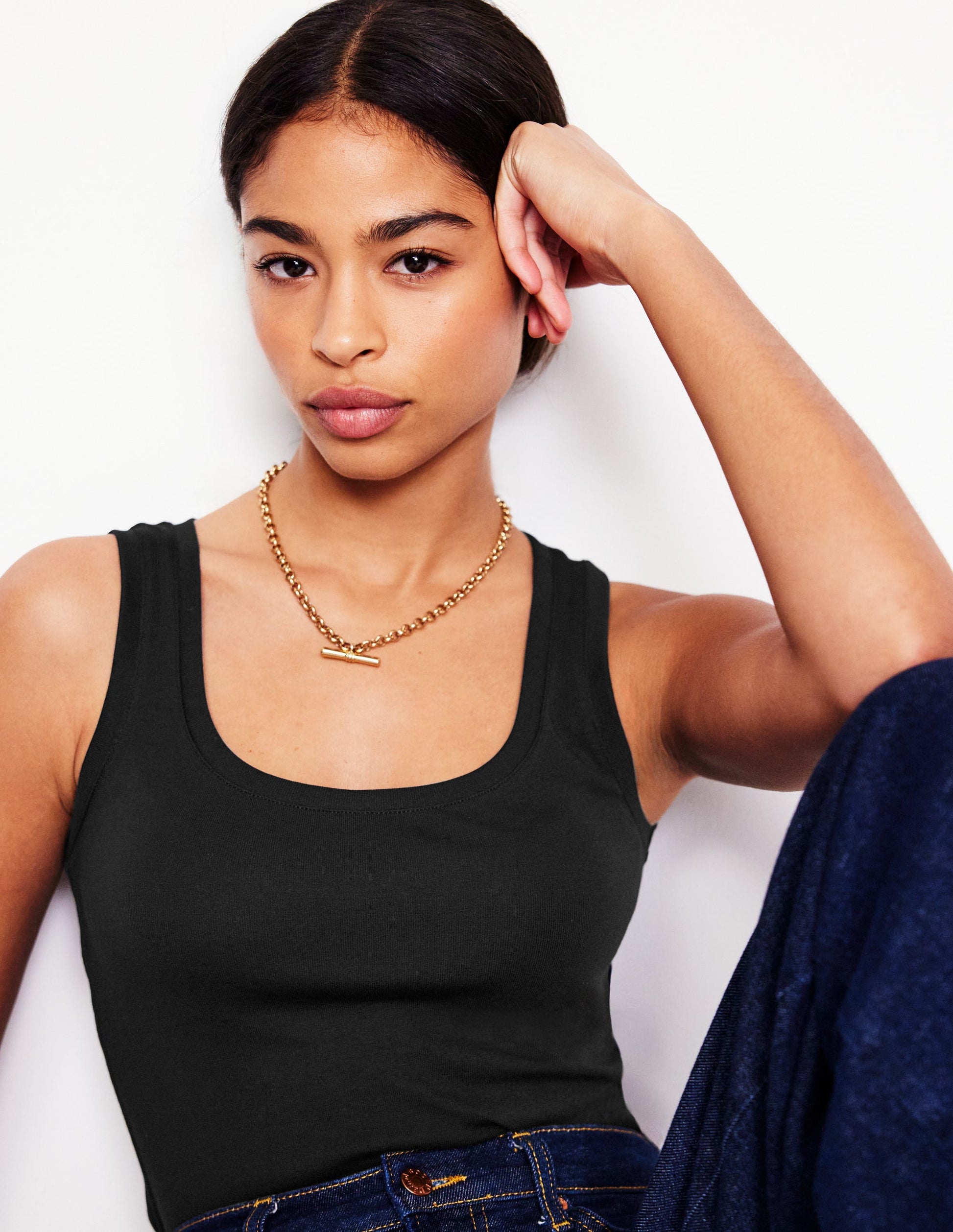 Essential Scoop-Neck Tank-Black-2