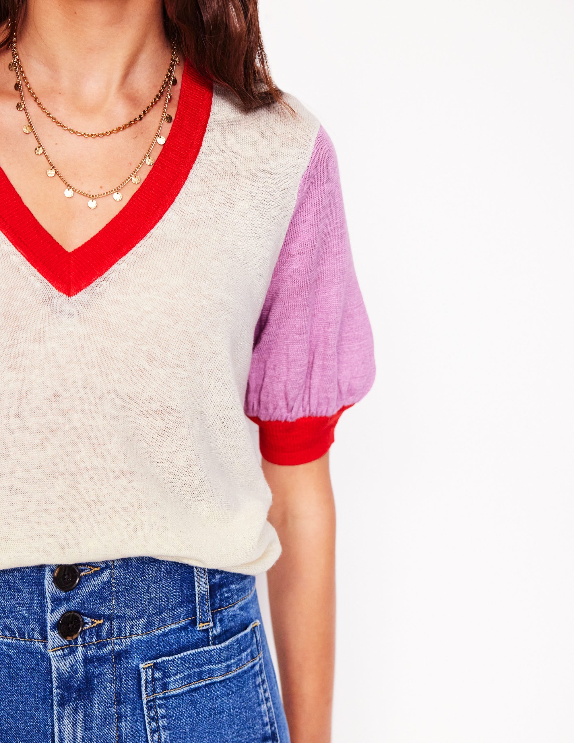 Liv V-Neck Linen T-Shirt-Warm Ivory/ Soft Lavender Pink - Image 3