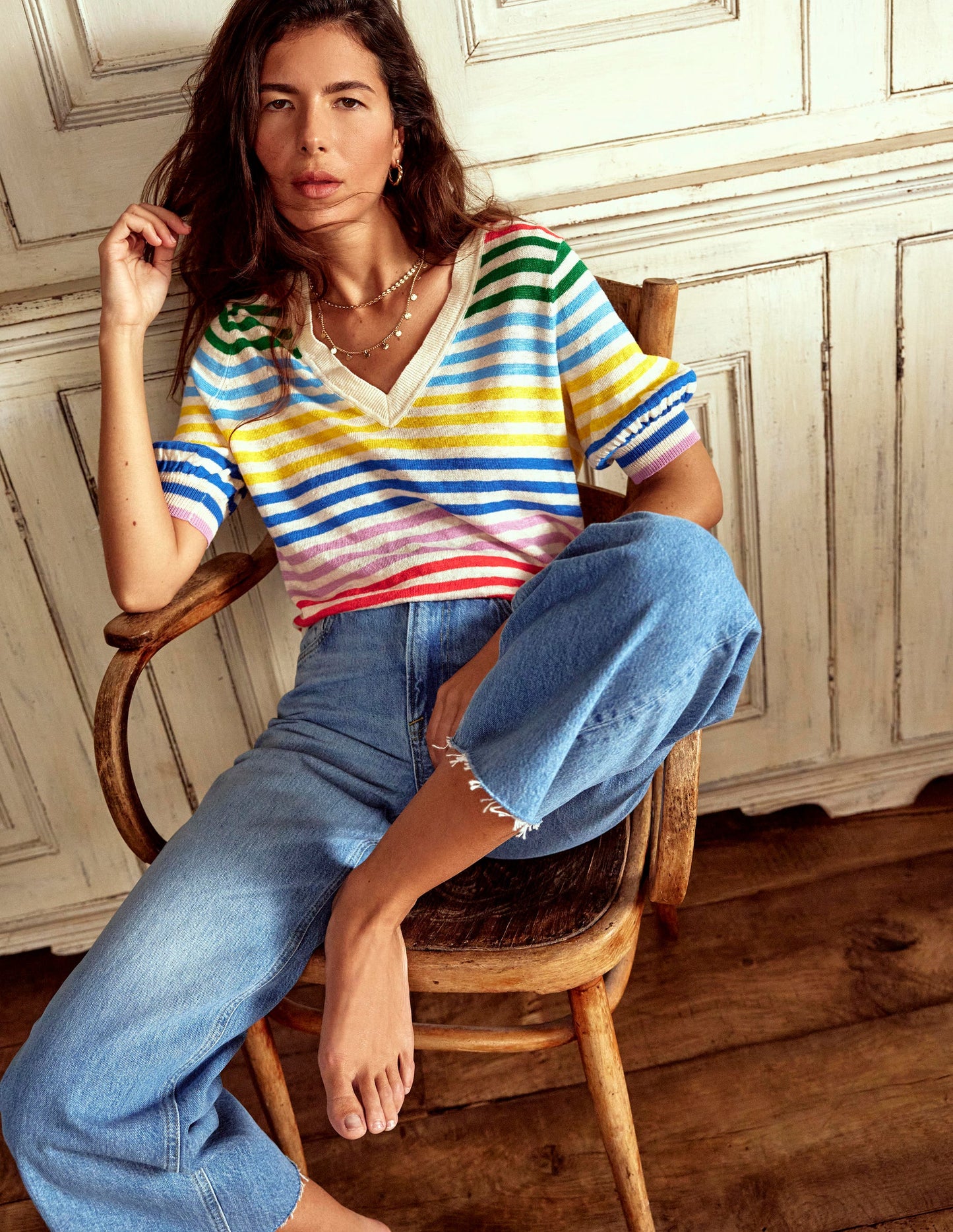 Liv V-Neck Linen T-Shirt-Banded Rainbow Stripe