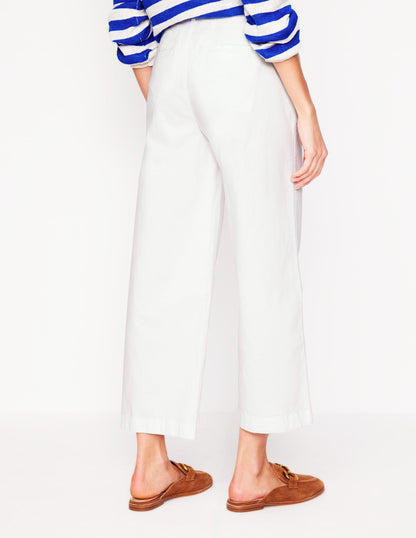 Barnsbury Crop Chino Pants-White