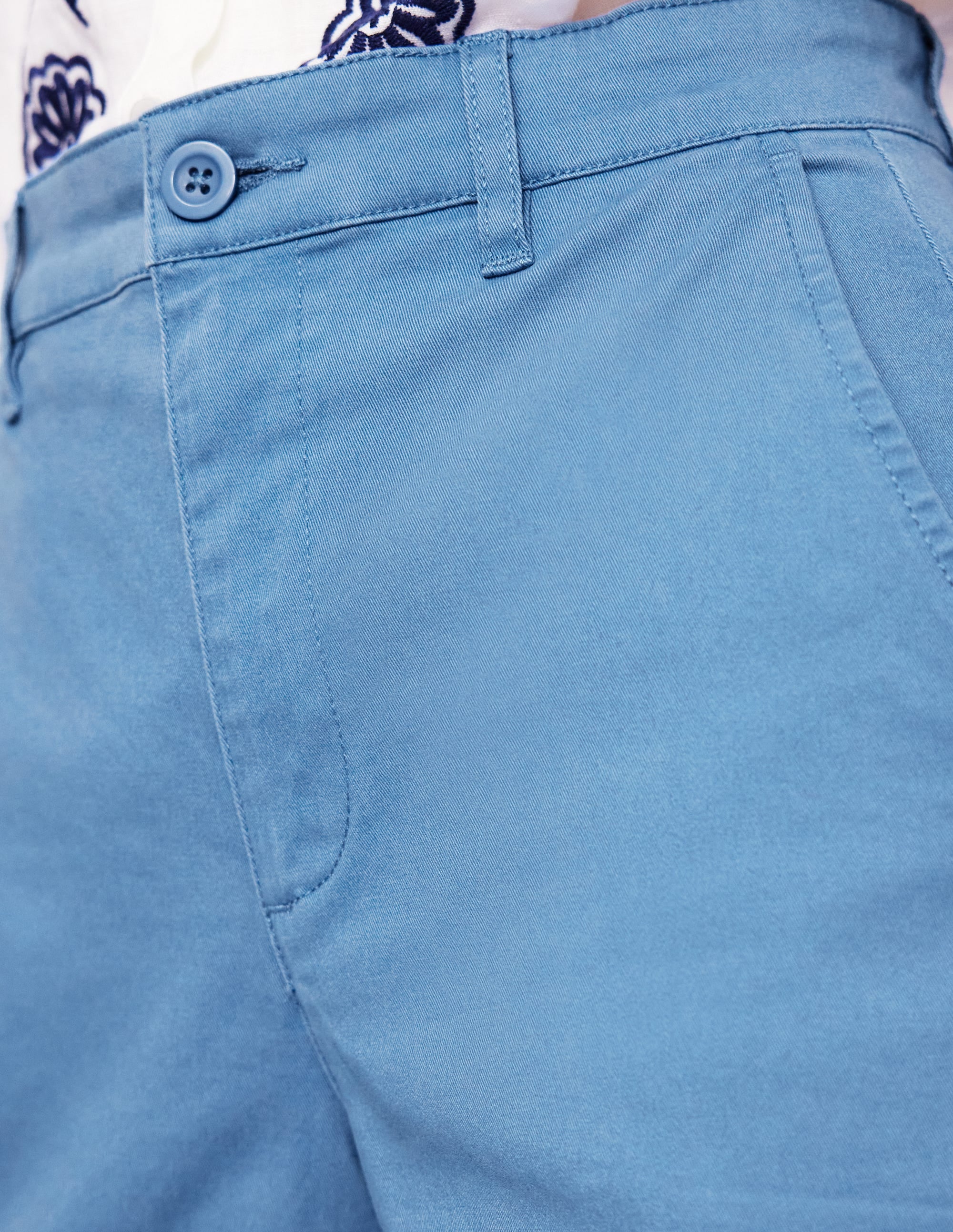 Barnsbury Chino Shorts-Blue River - Image 5