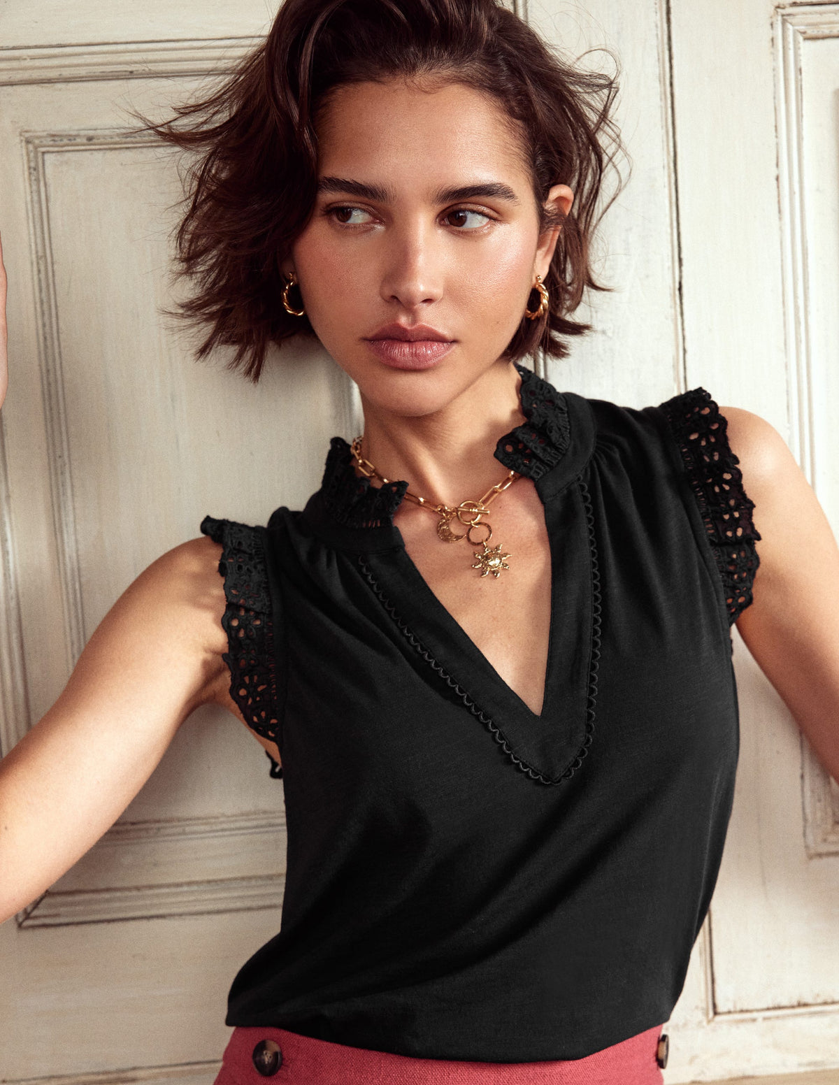Aria Broderie Trim Vest-Black - Image 1
