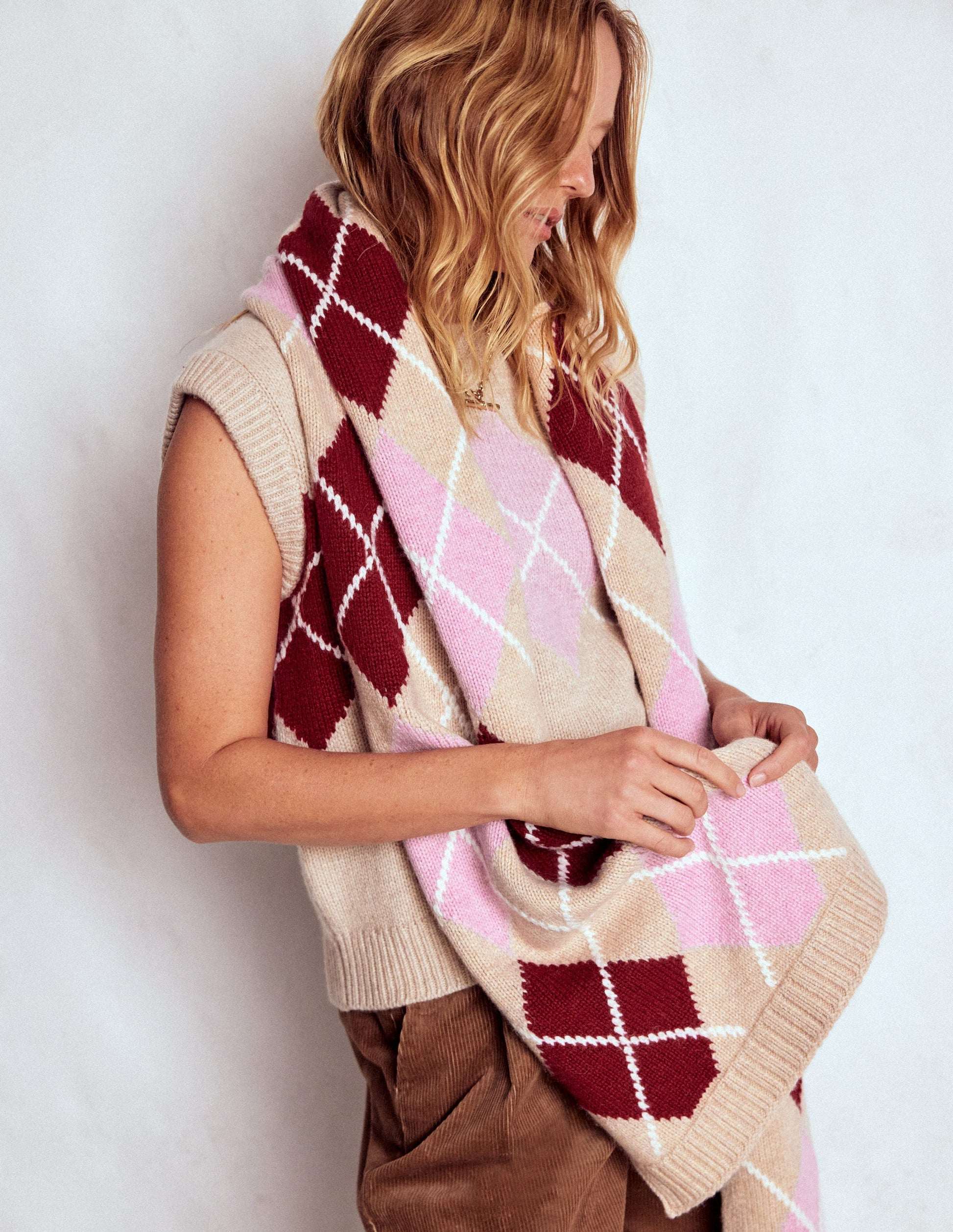 Argyle Scarf-Burgundy-4
