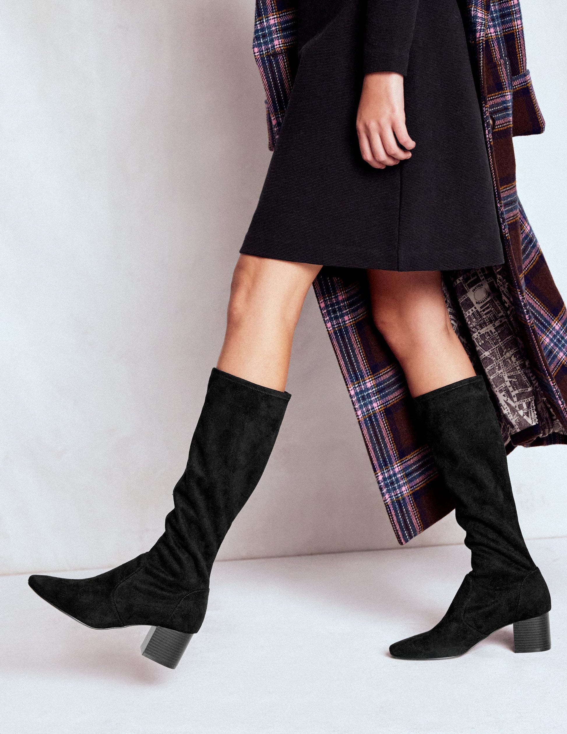 Boden Women's Block Heel Stretch Boots in Black