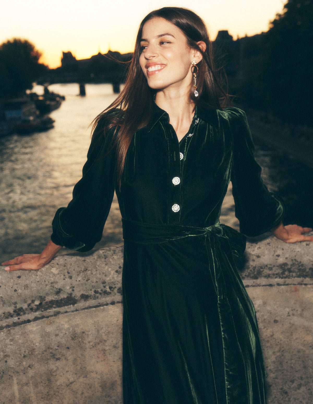 Vivienne Velvet Midi Dress-Green Fir - Image 5