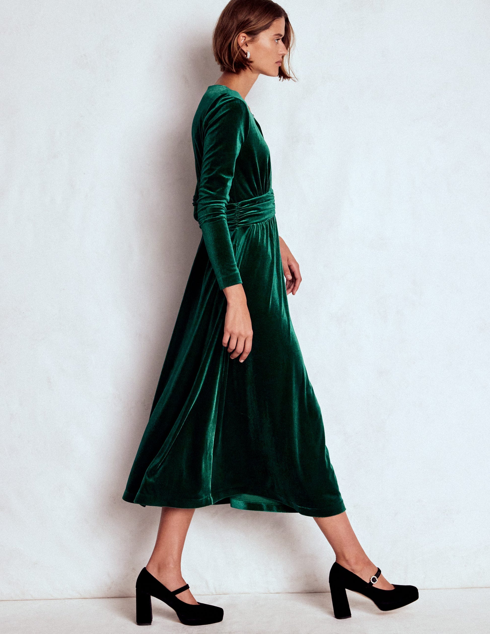 Boden Women's Tilda Velvet Midi Dress in Green | Size 4 Boden Women's Tilda Velvet Midi Dress in Green | Size 4