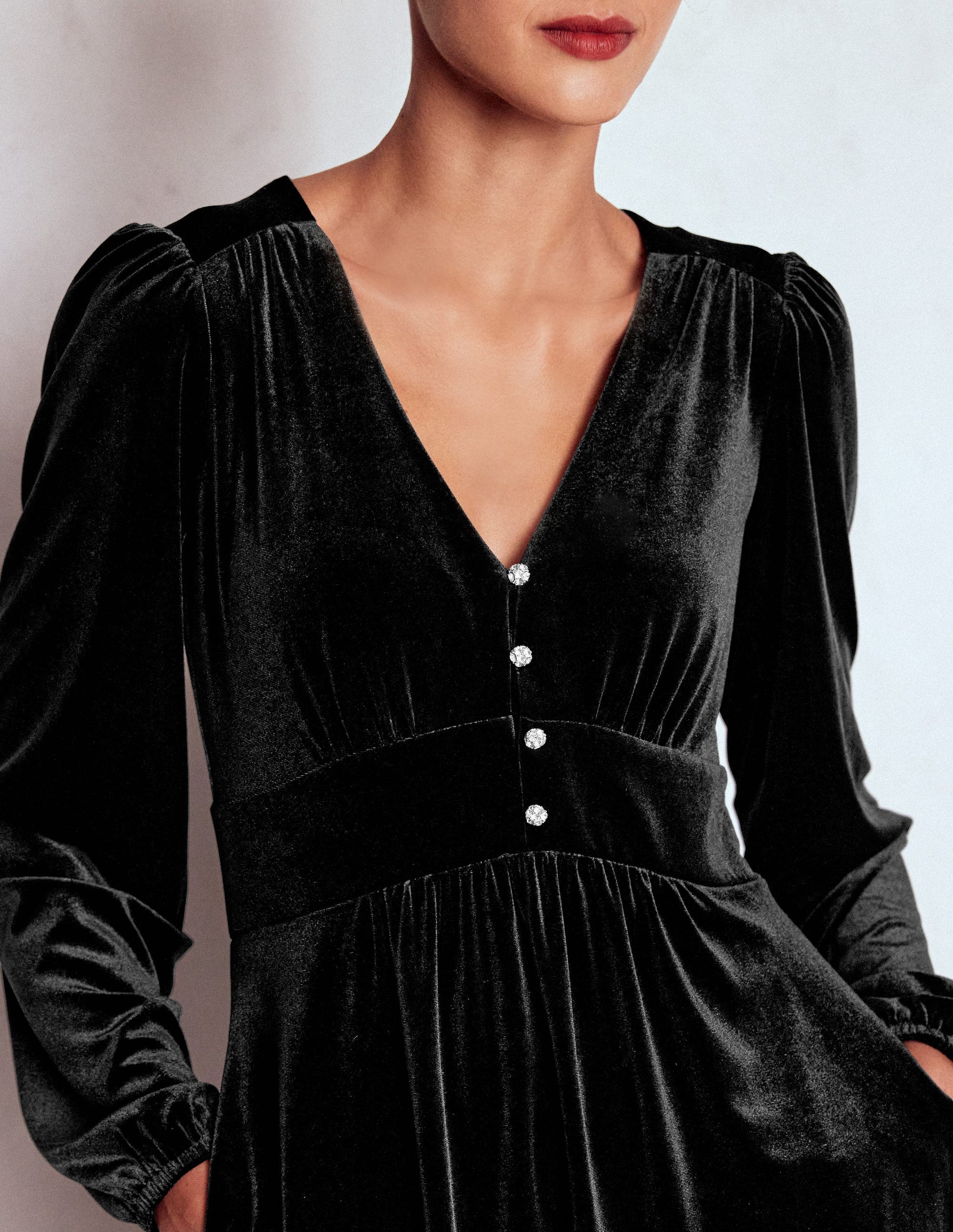 Boden Women's Jocelyn Short Velvet Dress in Black | Size 8 Boden Women's Jocelyn Short Velvet Dress in Black | Size 8