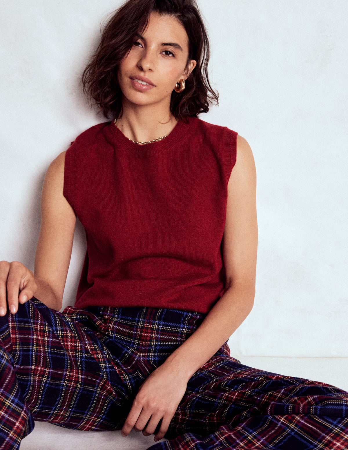 Eva Cashmere Vest-Red Liquorice - Image 1