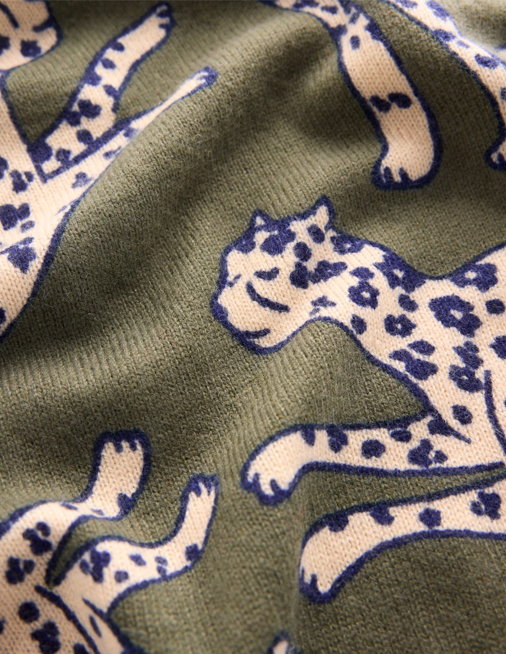 Lydia Cashmere Jumper-Woodland Green, Leopard-8
