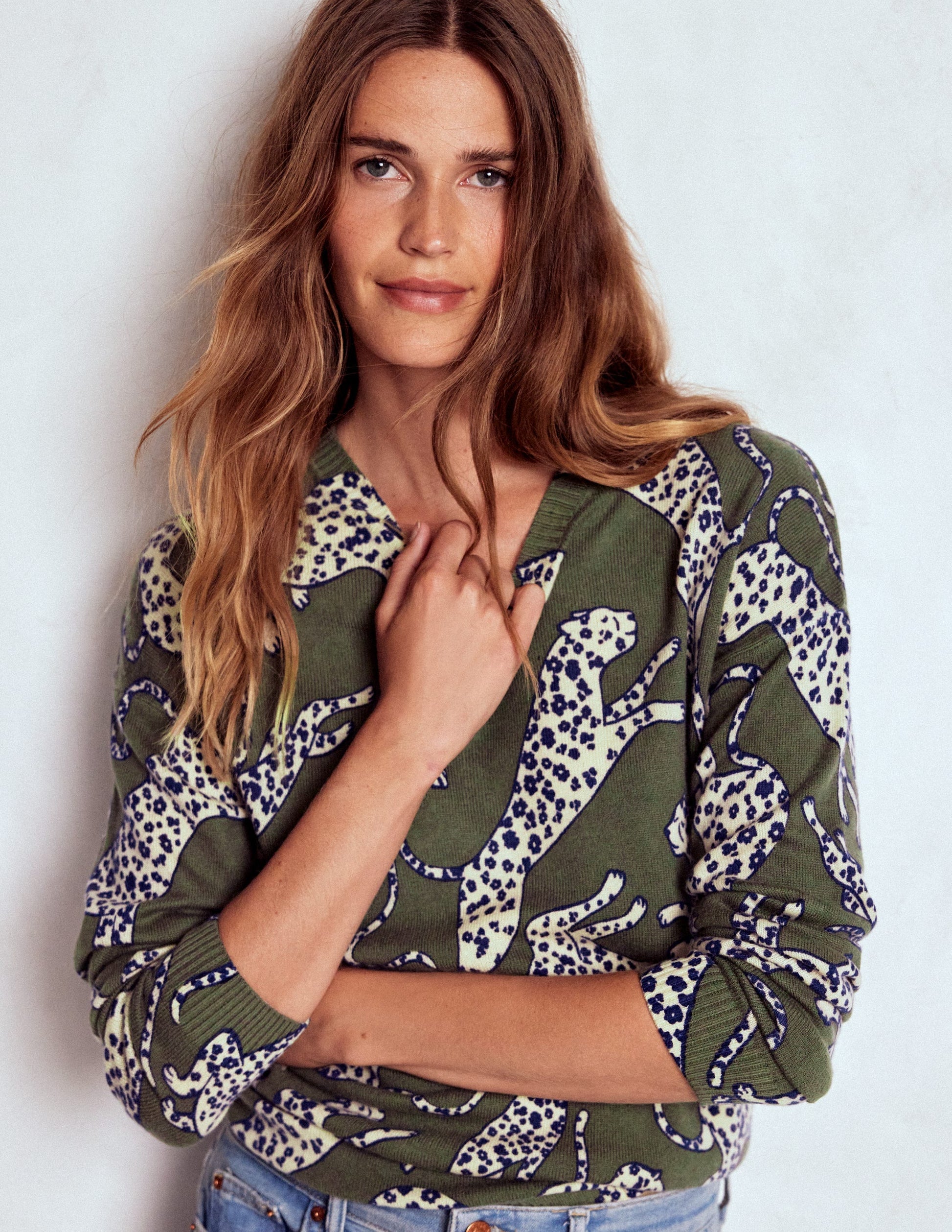 Lydia Cashmere Jumper-Woodland Green, Leopard-4