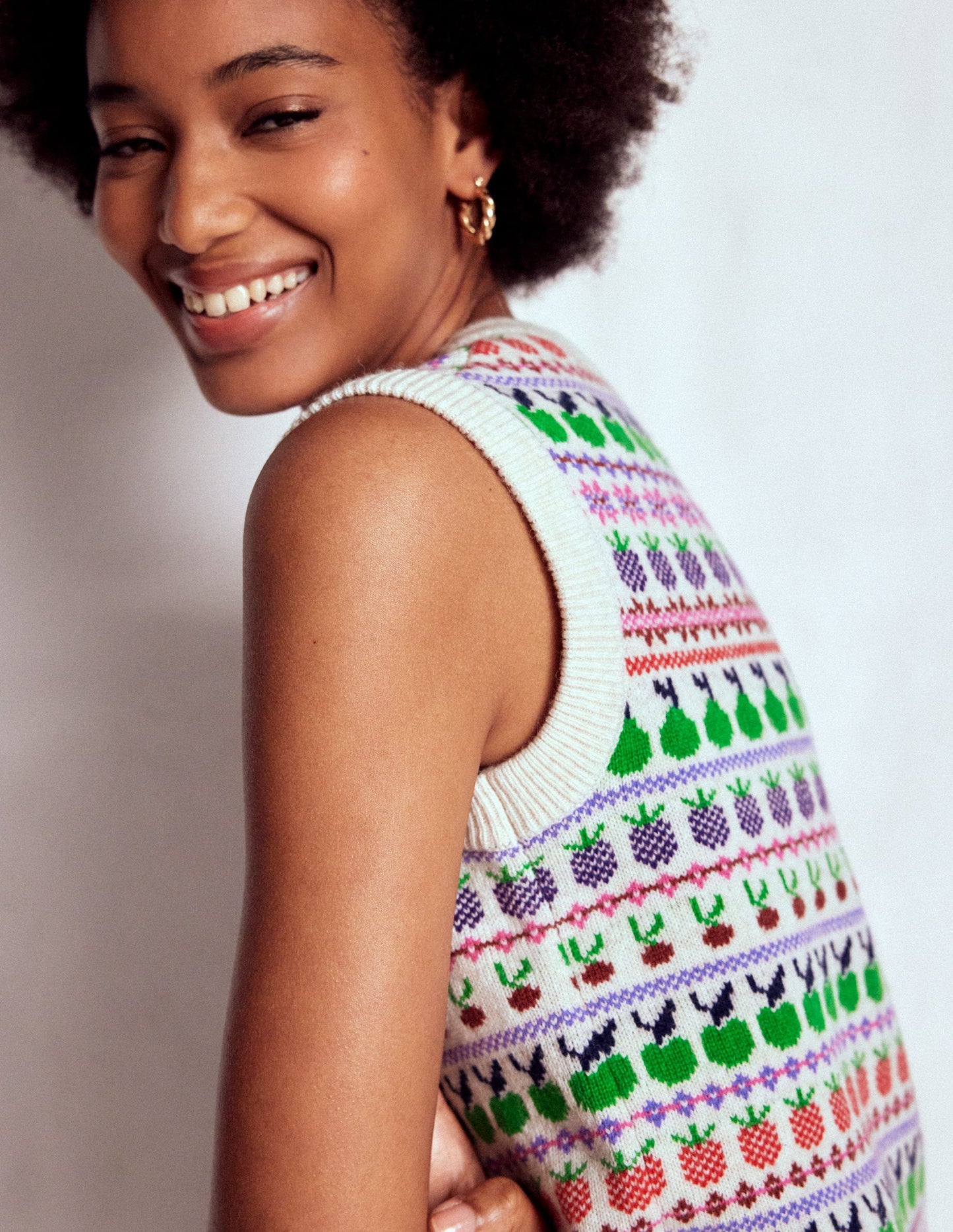 Edie Fair Isle Vest-Ecru Marl, Fruit