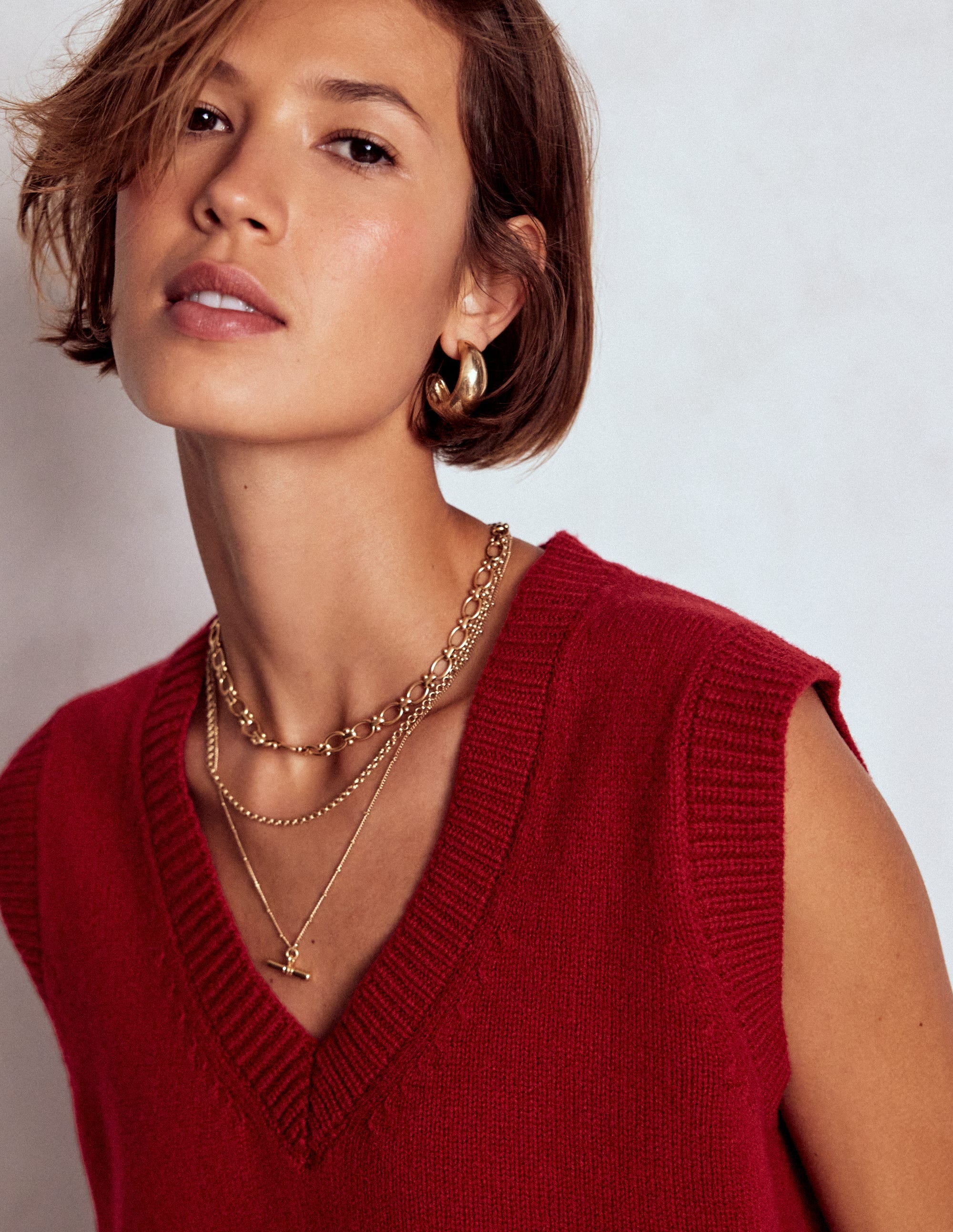 Marion Merino V-Neck Vest-Crimson Red - Image 2