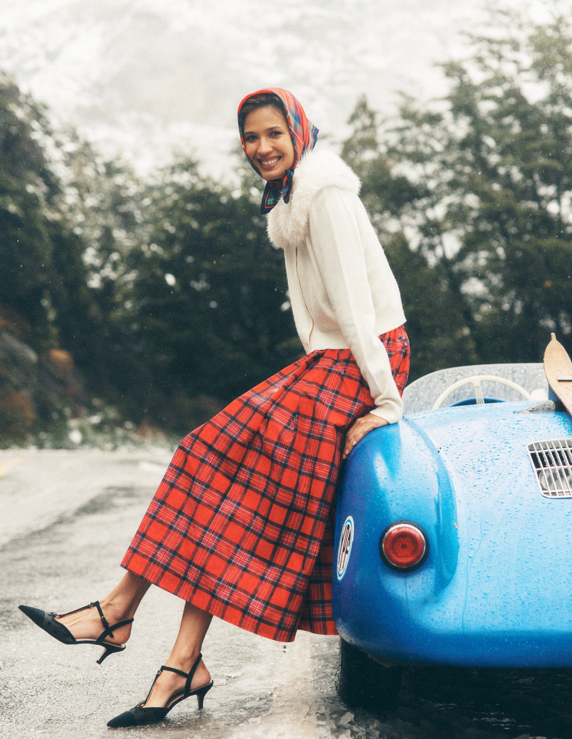 Fur Collar Cropped Cardigan-Warm Ivory-6