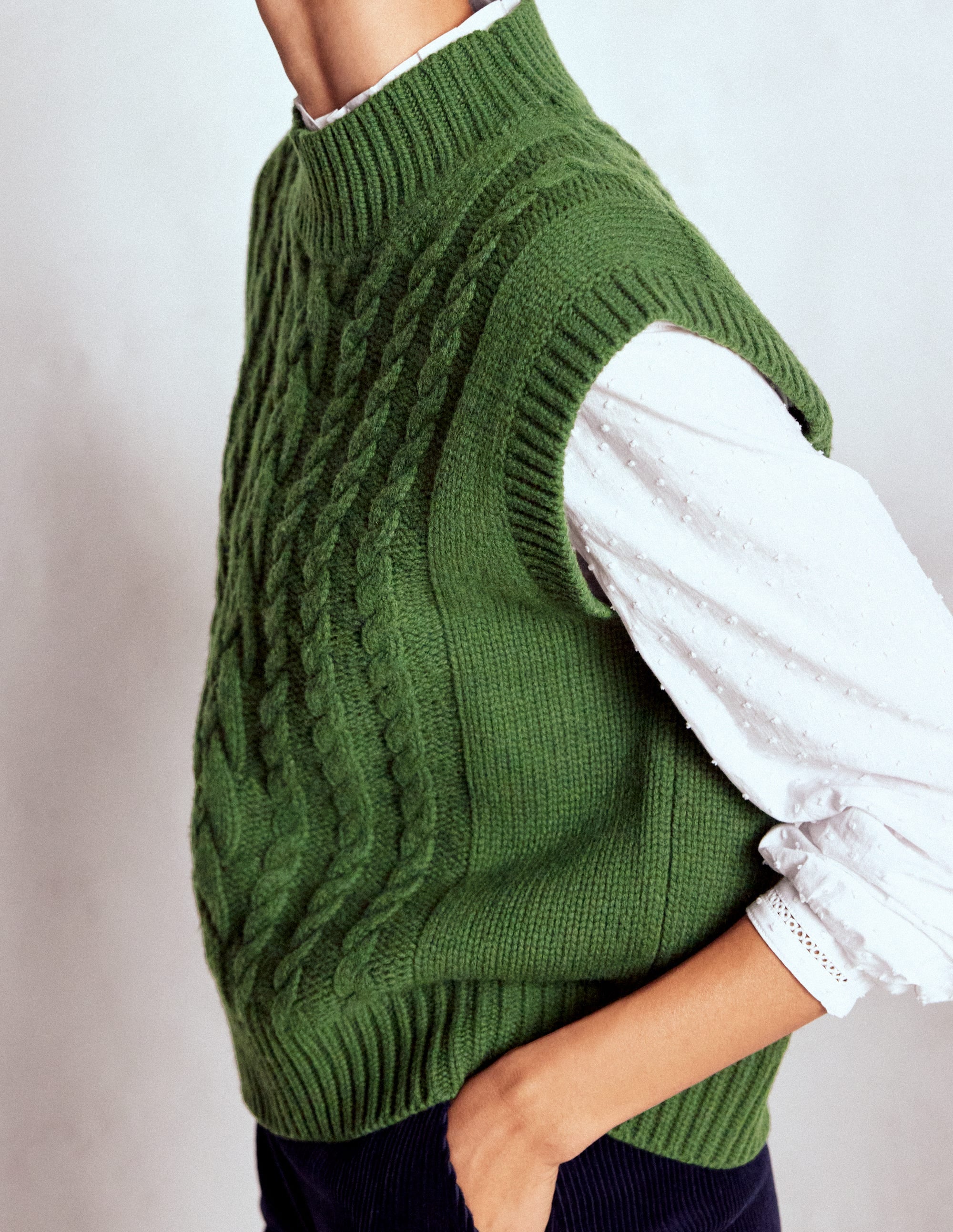 Amara Merino Cable Vest-Green Fir | Boden USA