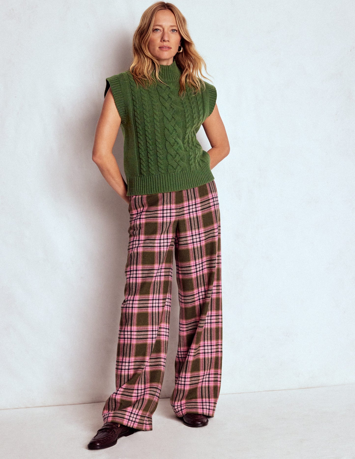 Amara Merino Cable Vest-Green Fir